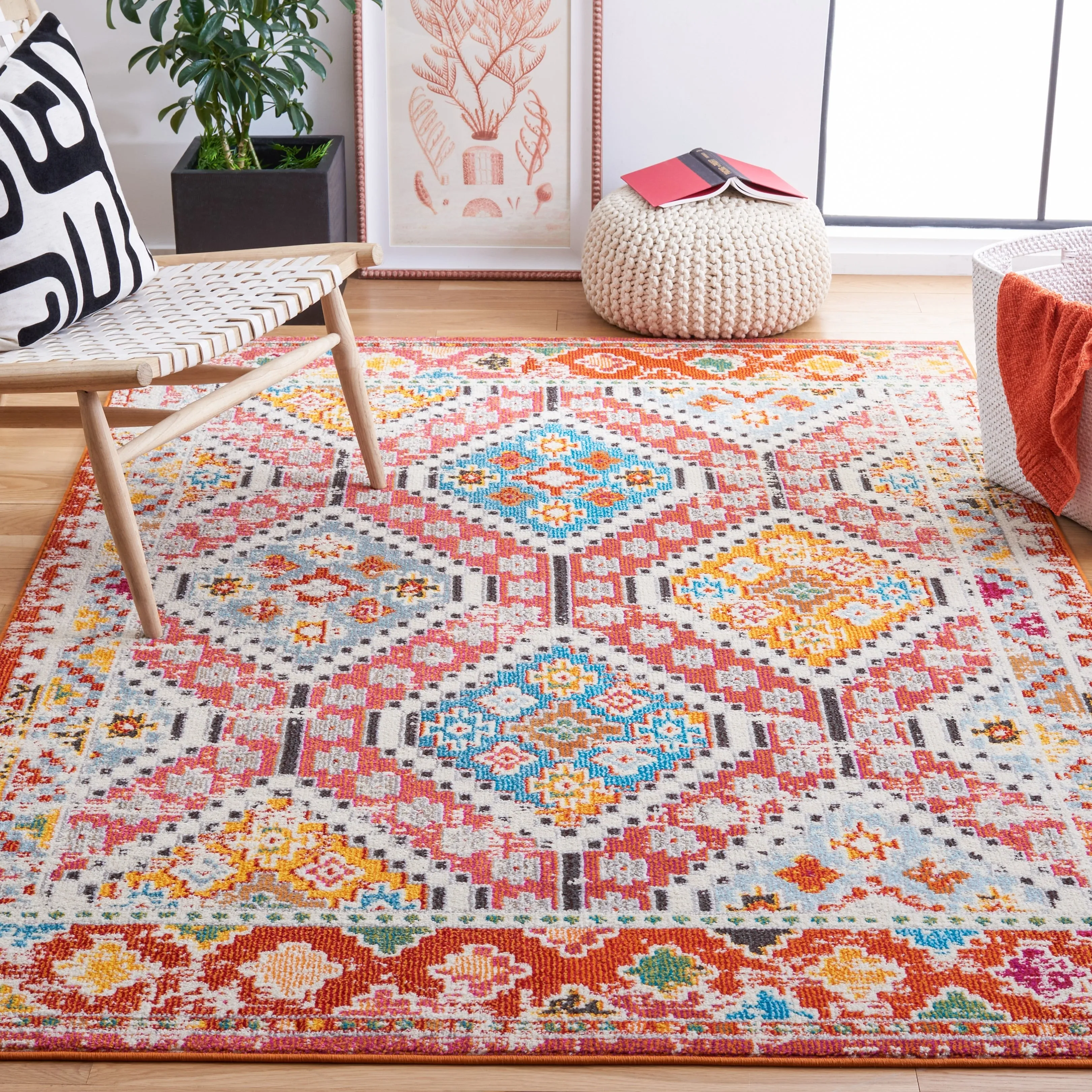 SAFAVIEH. Madison Hortensia Boho Diamond Distressed Rug