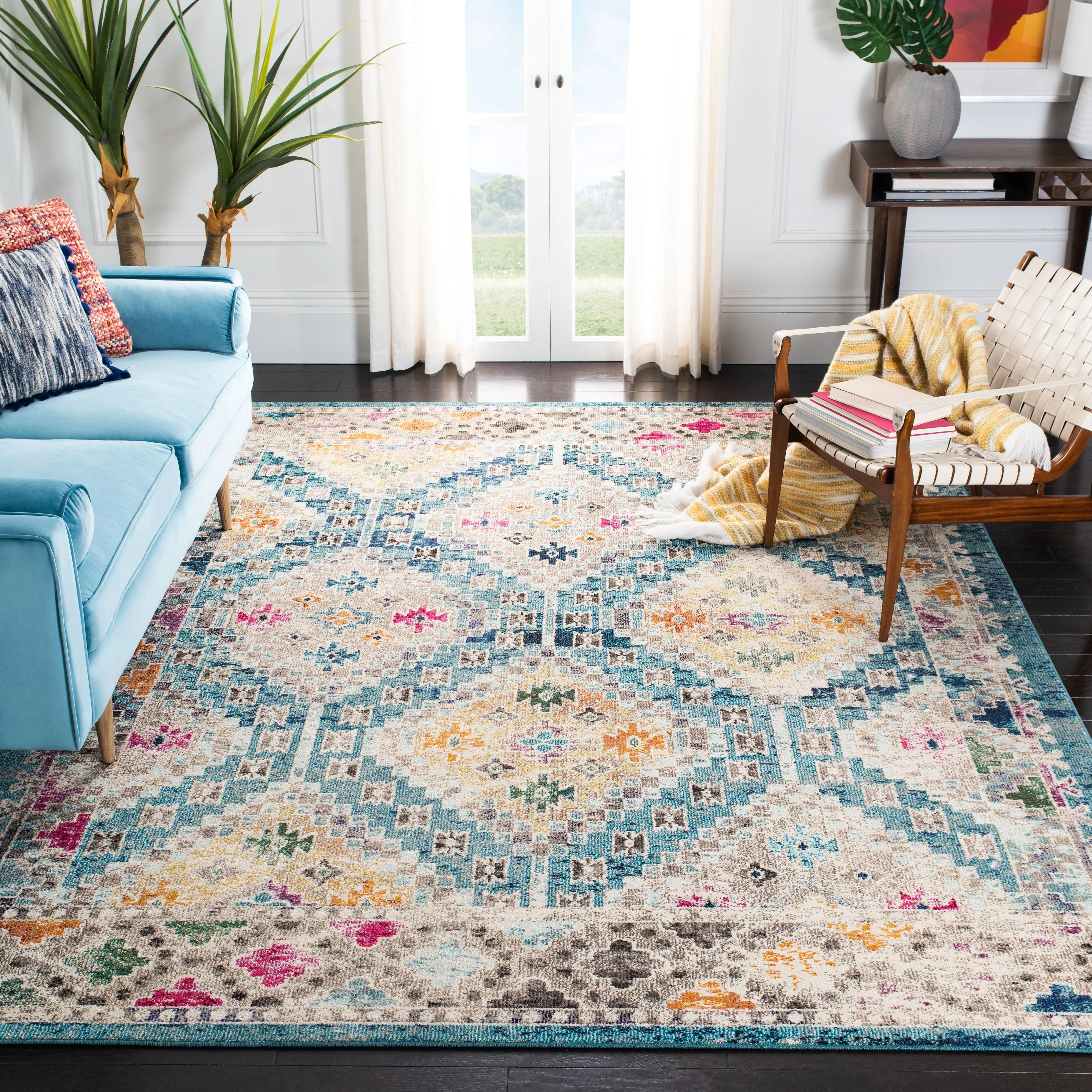 SAFAVIEH. Madison Hortensia Boho Diamond Distressed Rug