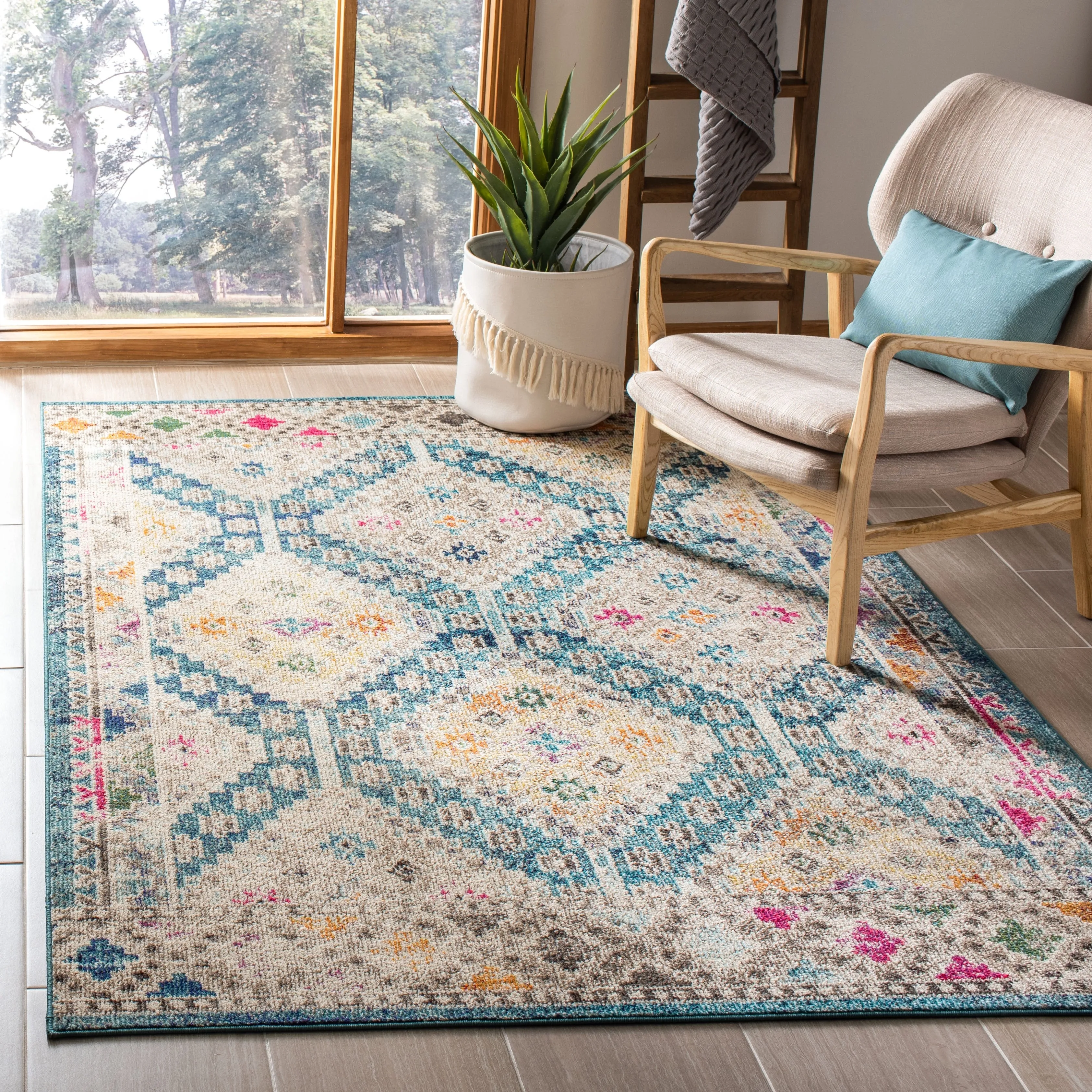 SAFAVIEH. Madison Hortensia Boho Diamond Distressed Rug