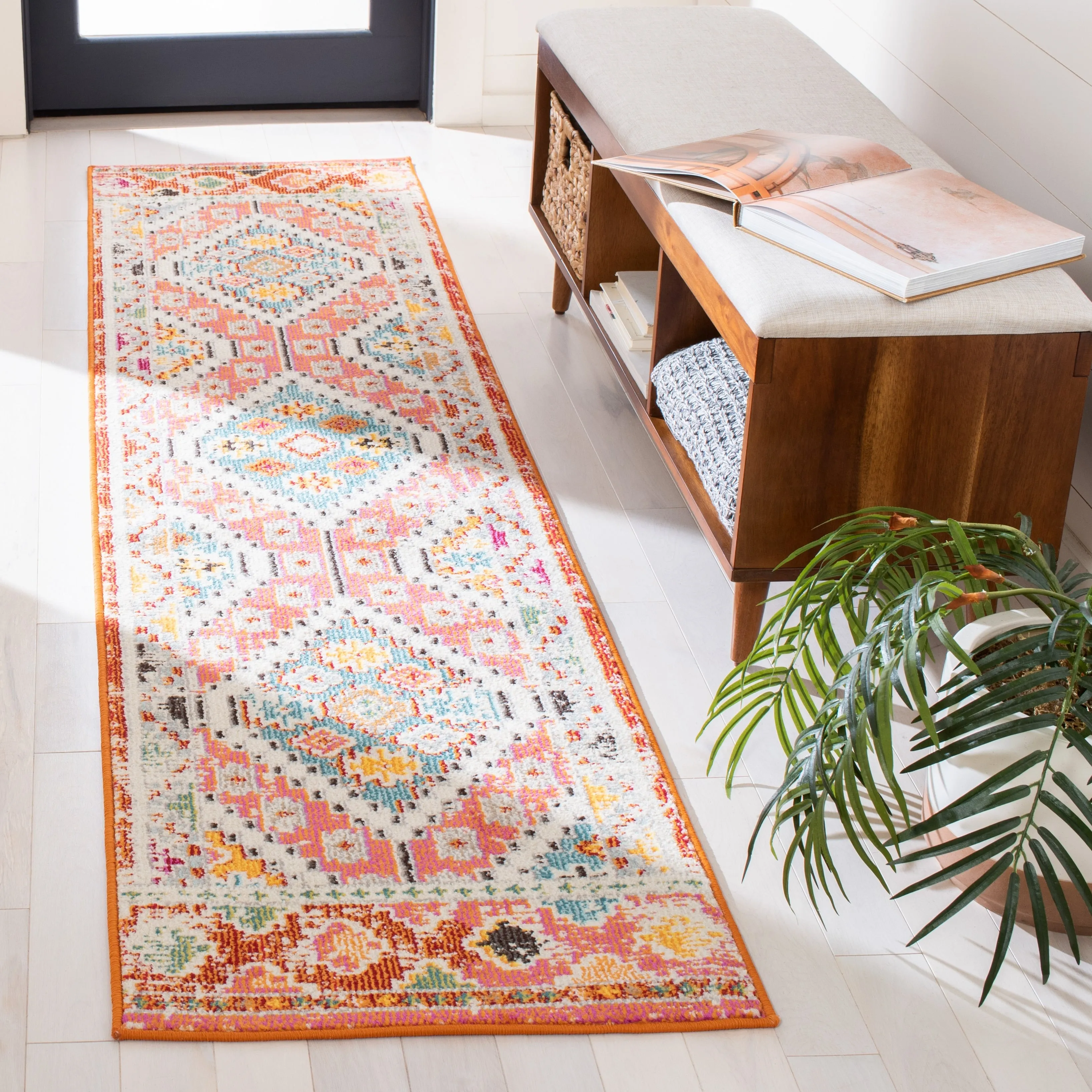 SAFAVIEH. Madison Hortensia Boho Diamond Distressed Rug