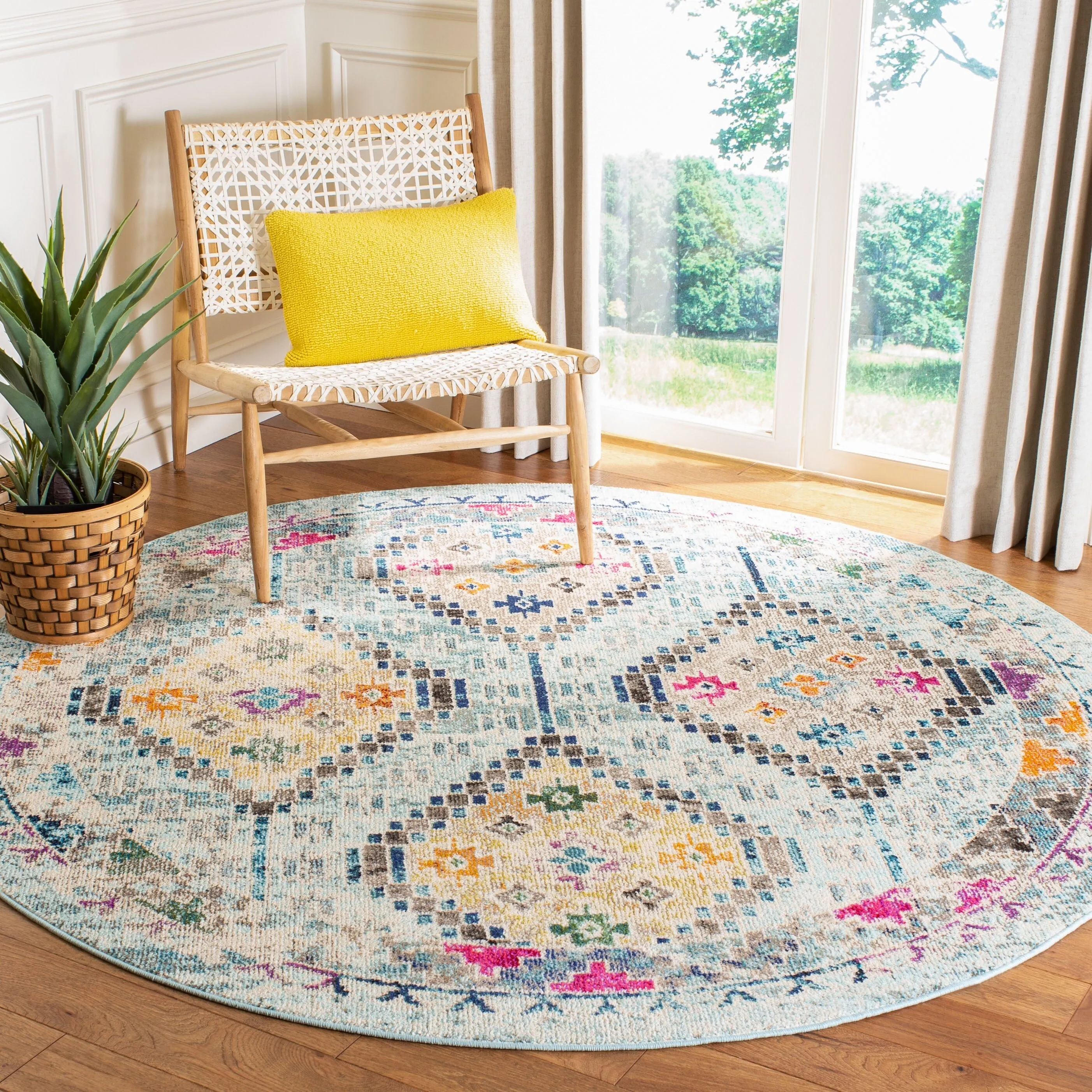 SAFAVIEH. Madison Hortensia Boho Diamond Distressed Rug