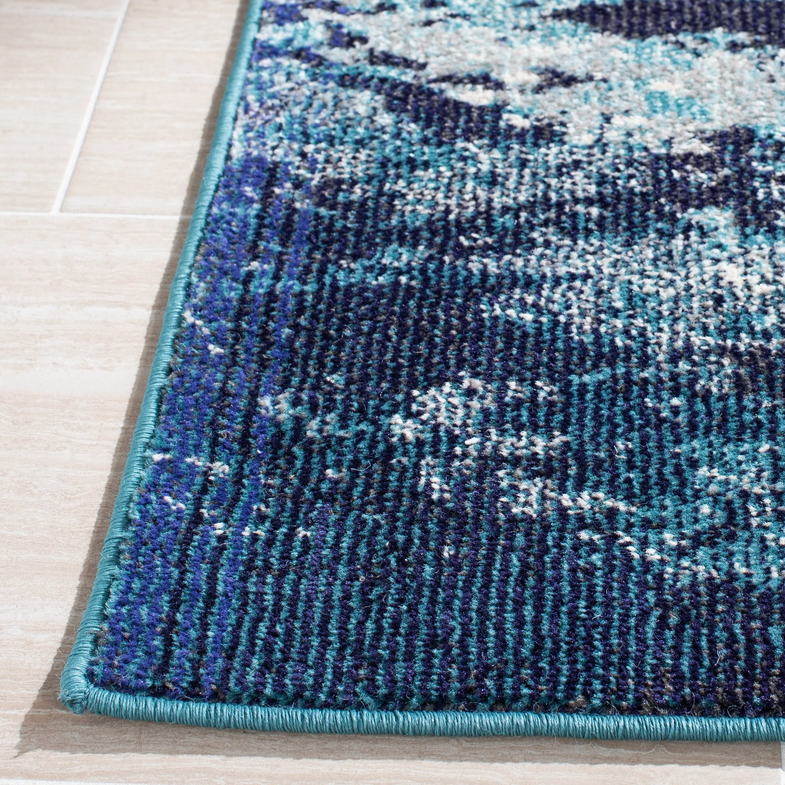 SAFAVIEH Madison Lawanda Modern Abstract Rug