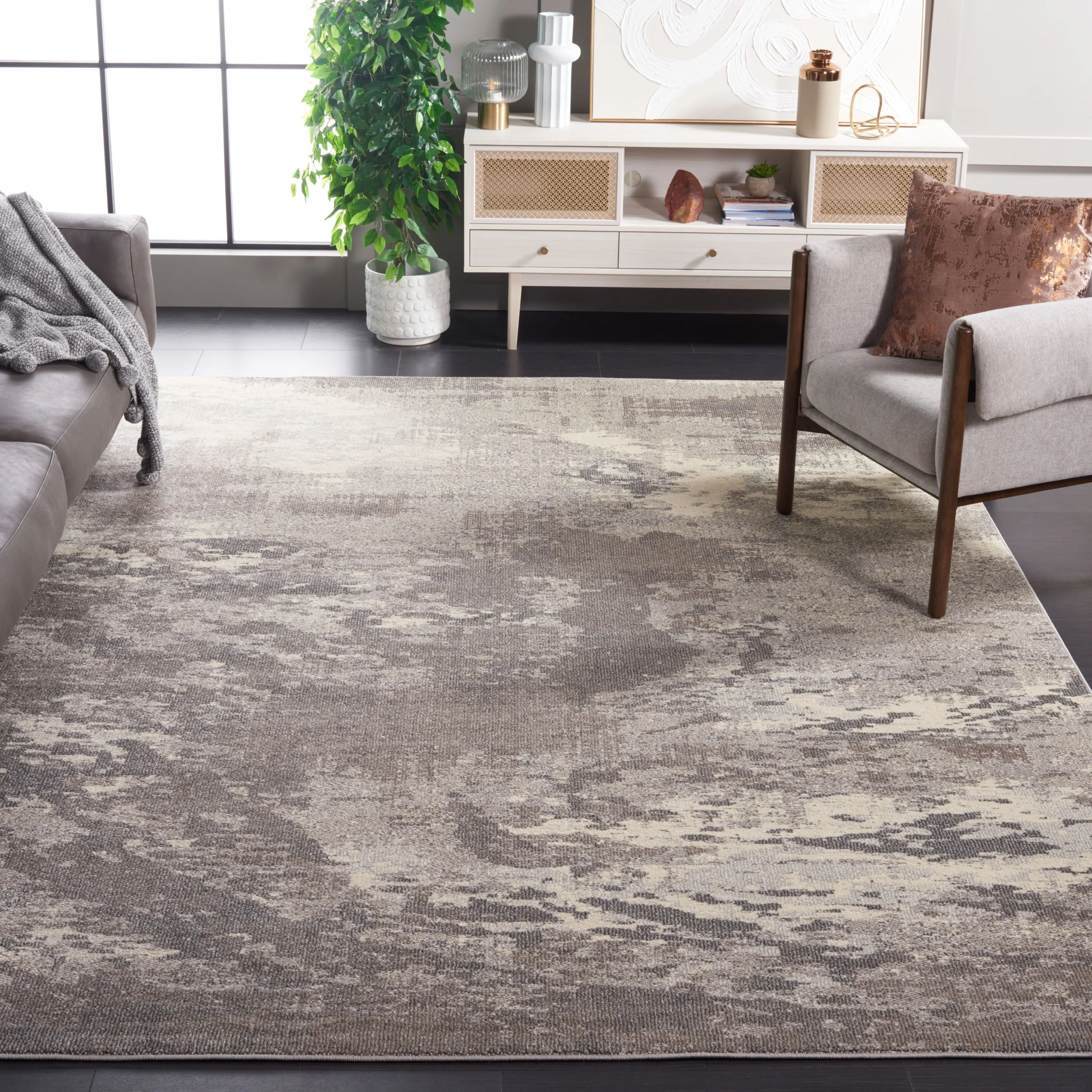SAFAVIEH Madison Lawanda Modern Abstract Rug