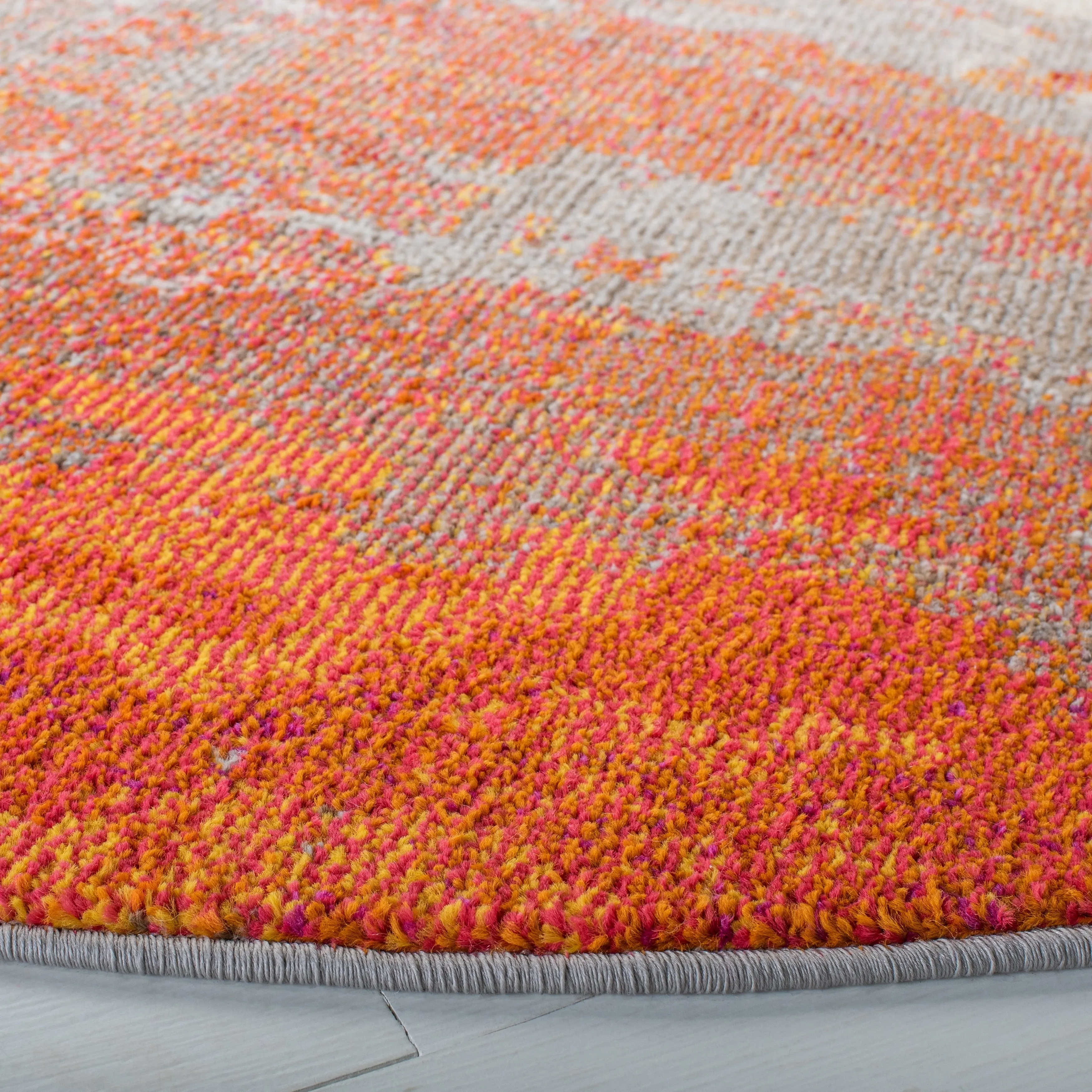 SAFAVIEH Madison Lawanda Modern Abstract Rug