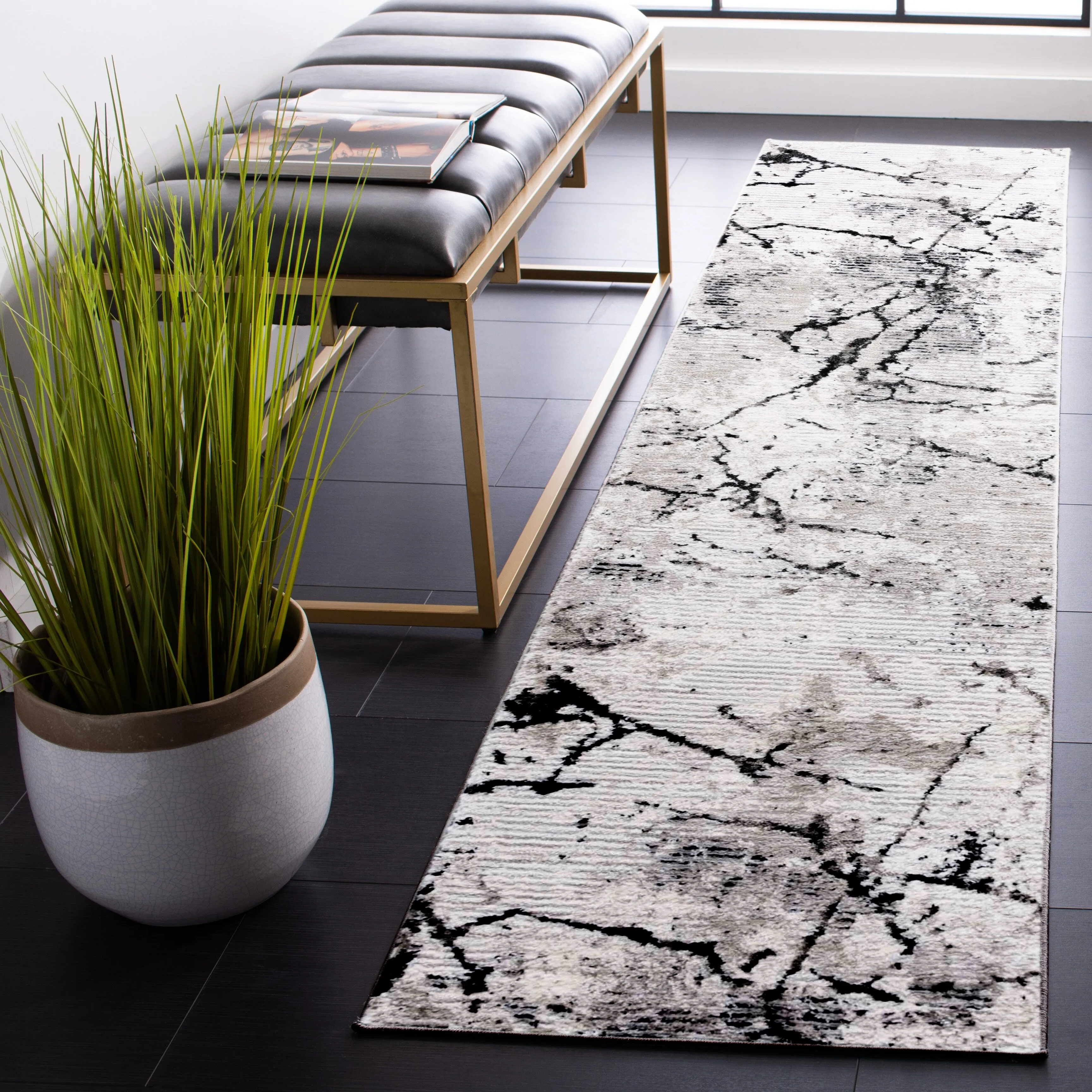 SAFAVIEH Meadow Vilma Modern Abstract Rug