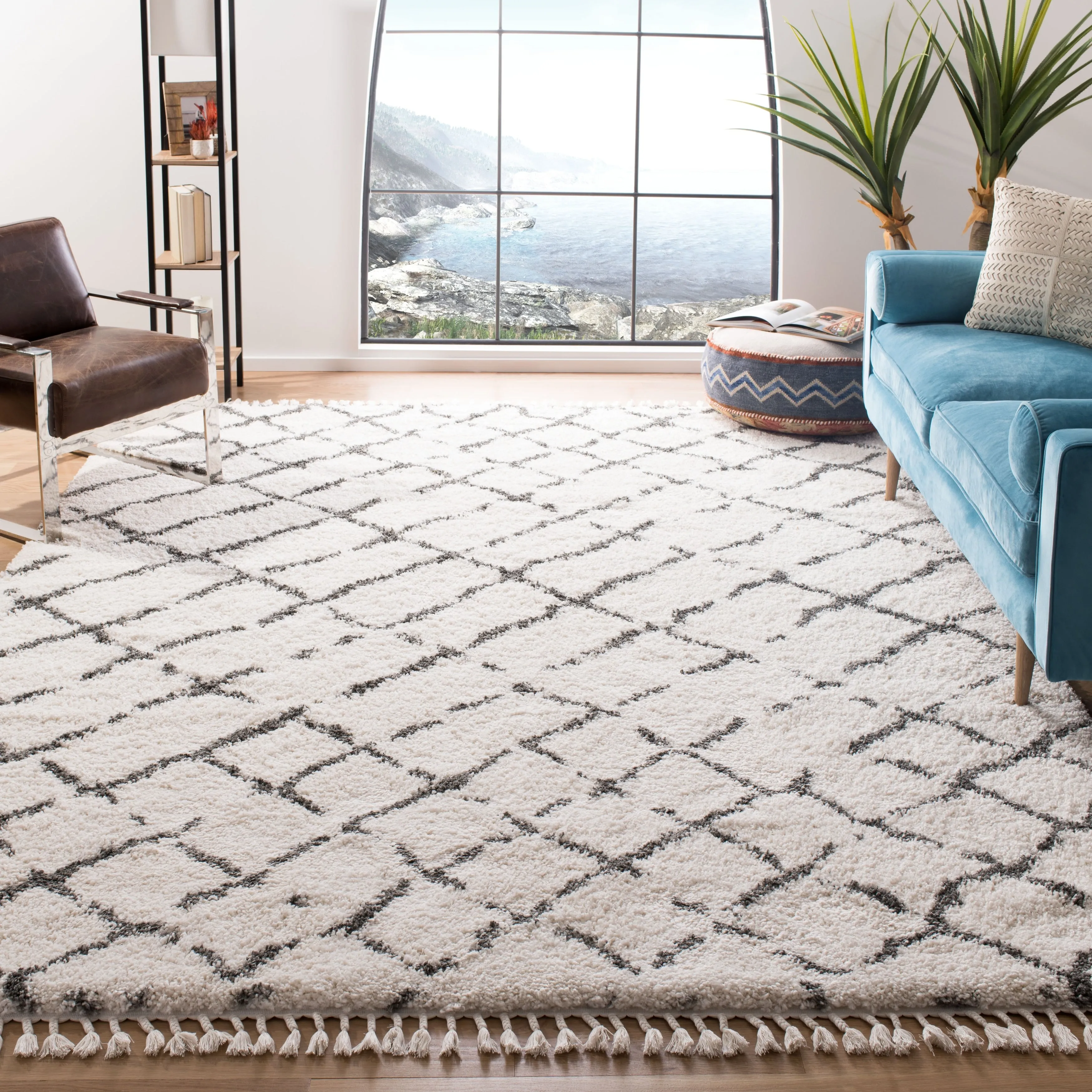 SAFAVIEH Moroccan Fringe Shag Oleta 2-inch Thick Rug