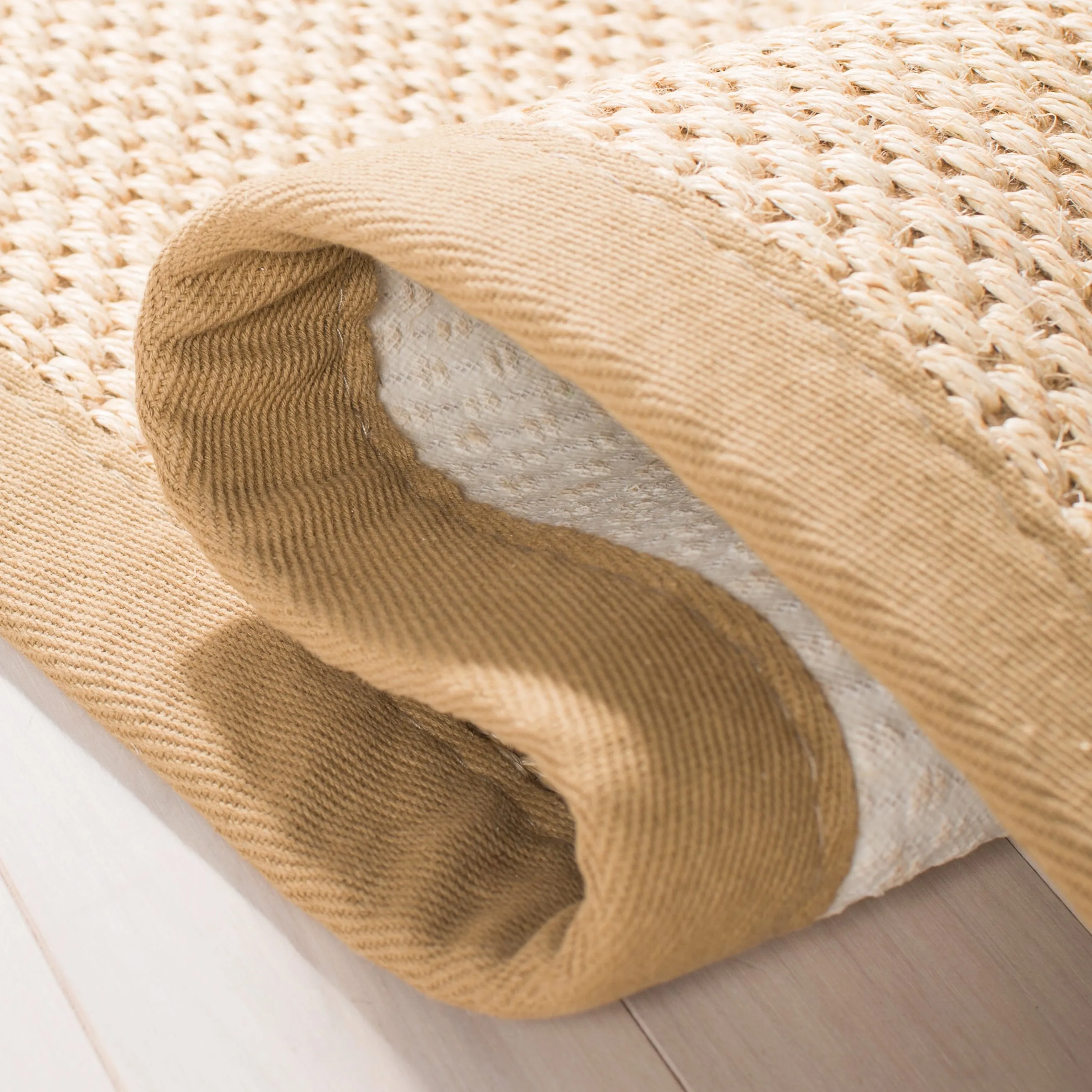 SAFAVIEH Natural Fiber Venus Casual Border Sisal Rug