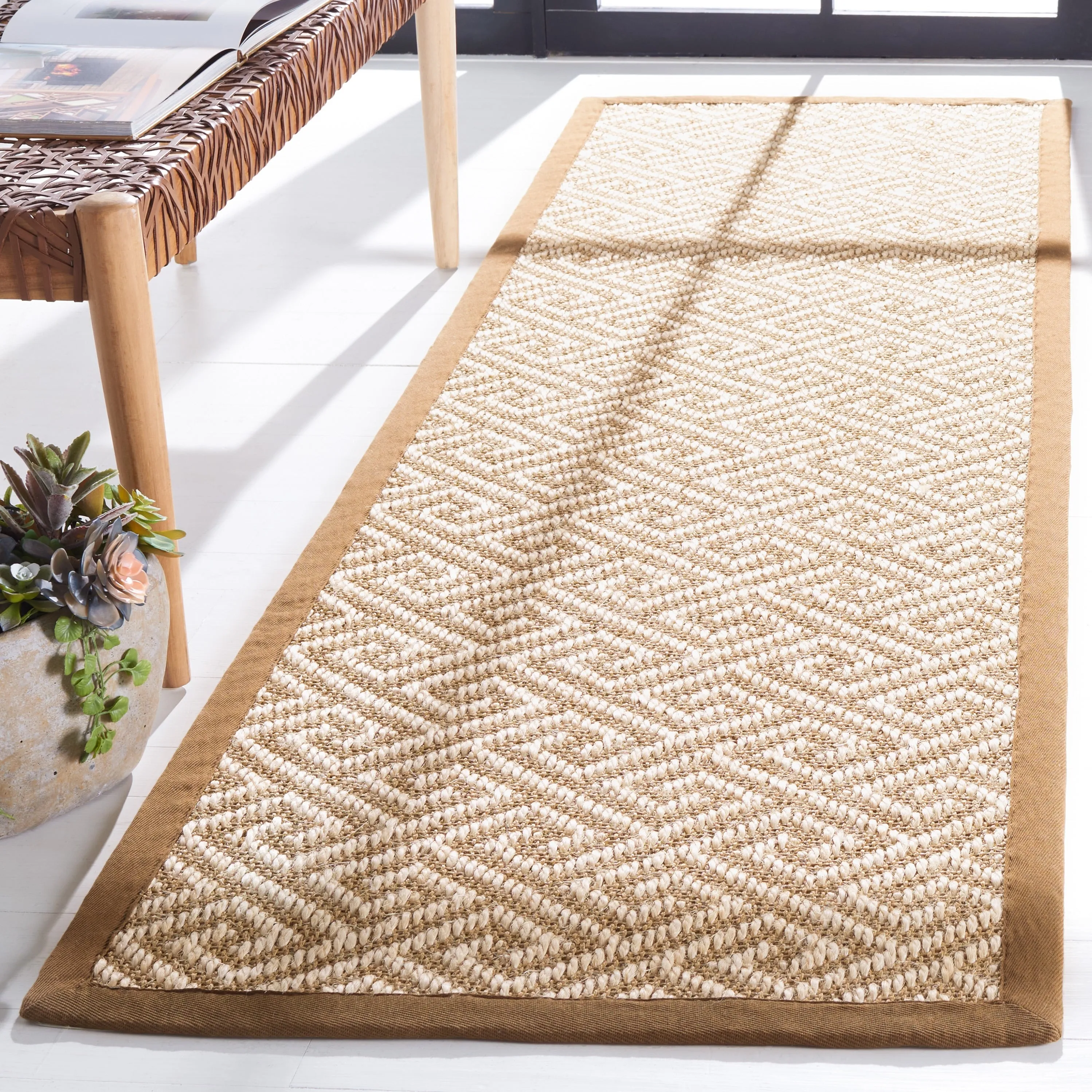 SAFAVIEH Natural Fiber Vernice Greek Key Sisal Rug