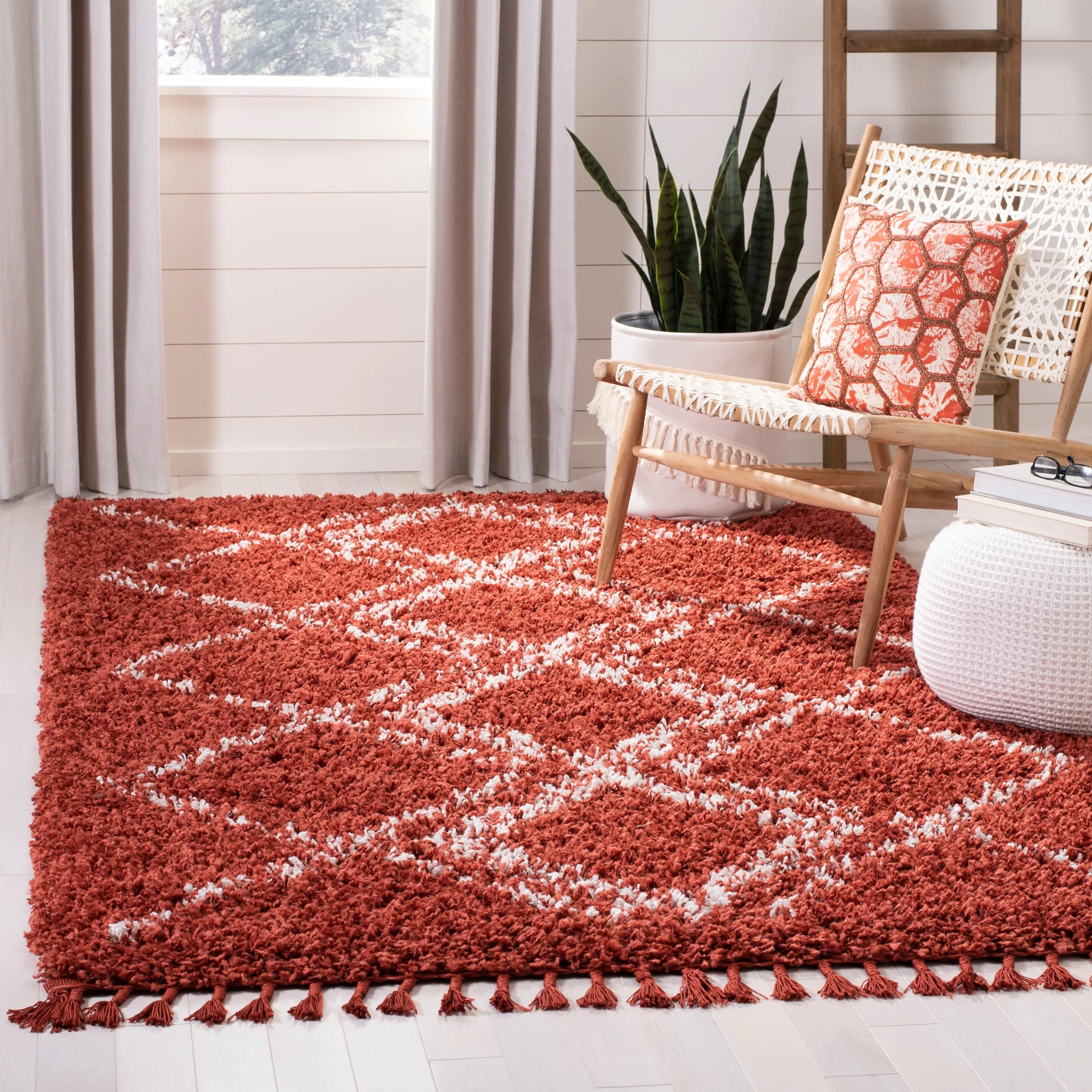 SAFAVIEH Pro Lux Shag Nazmije Moroccan Tassel 2.4-inch Thick