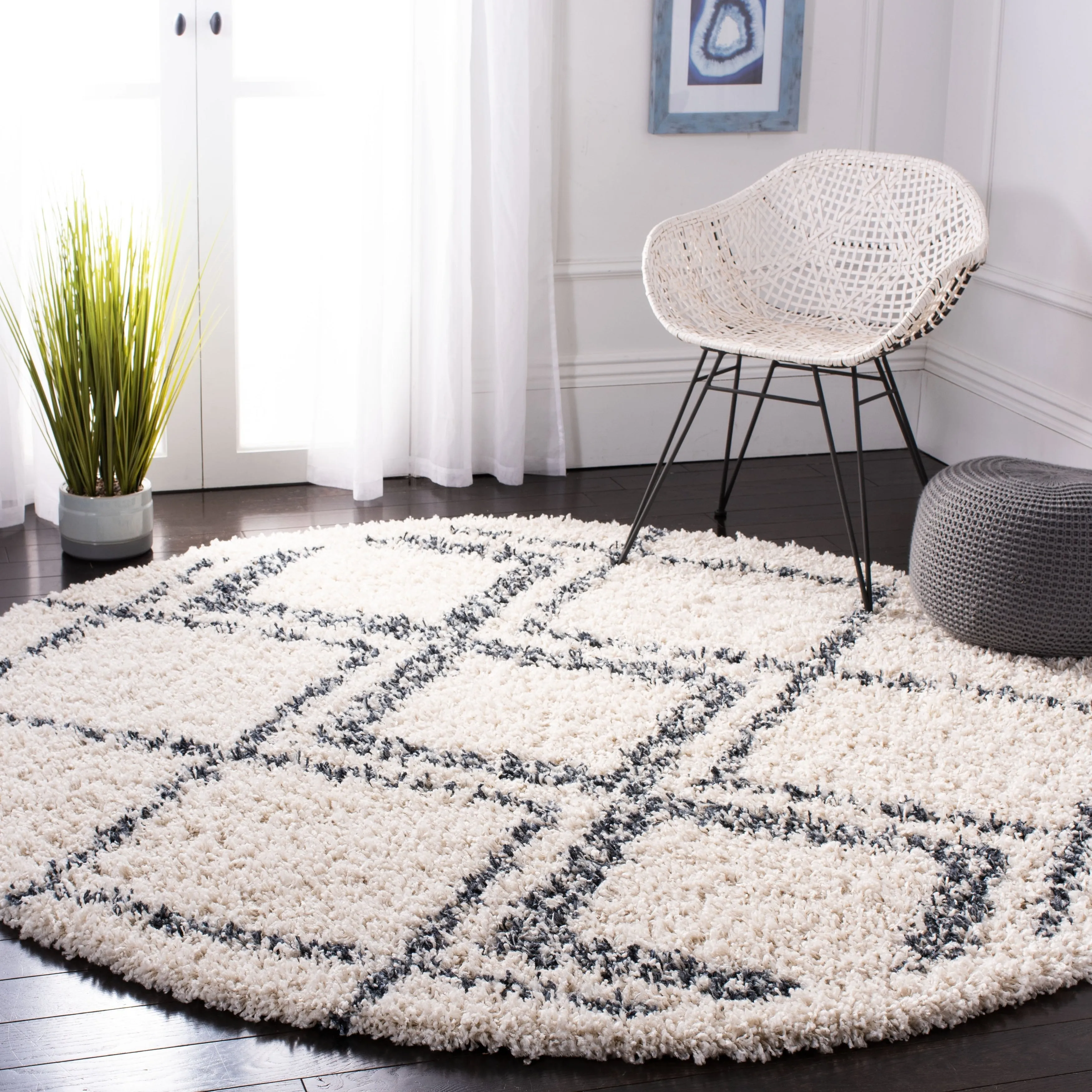 SAFAVIEH Pro Lux Shag Nazmije Moroccan Tassel 2.4-inch Thick