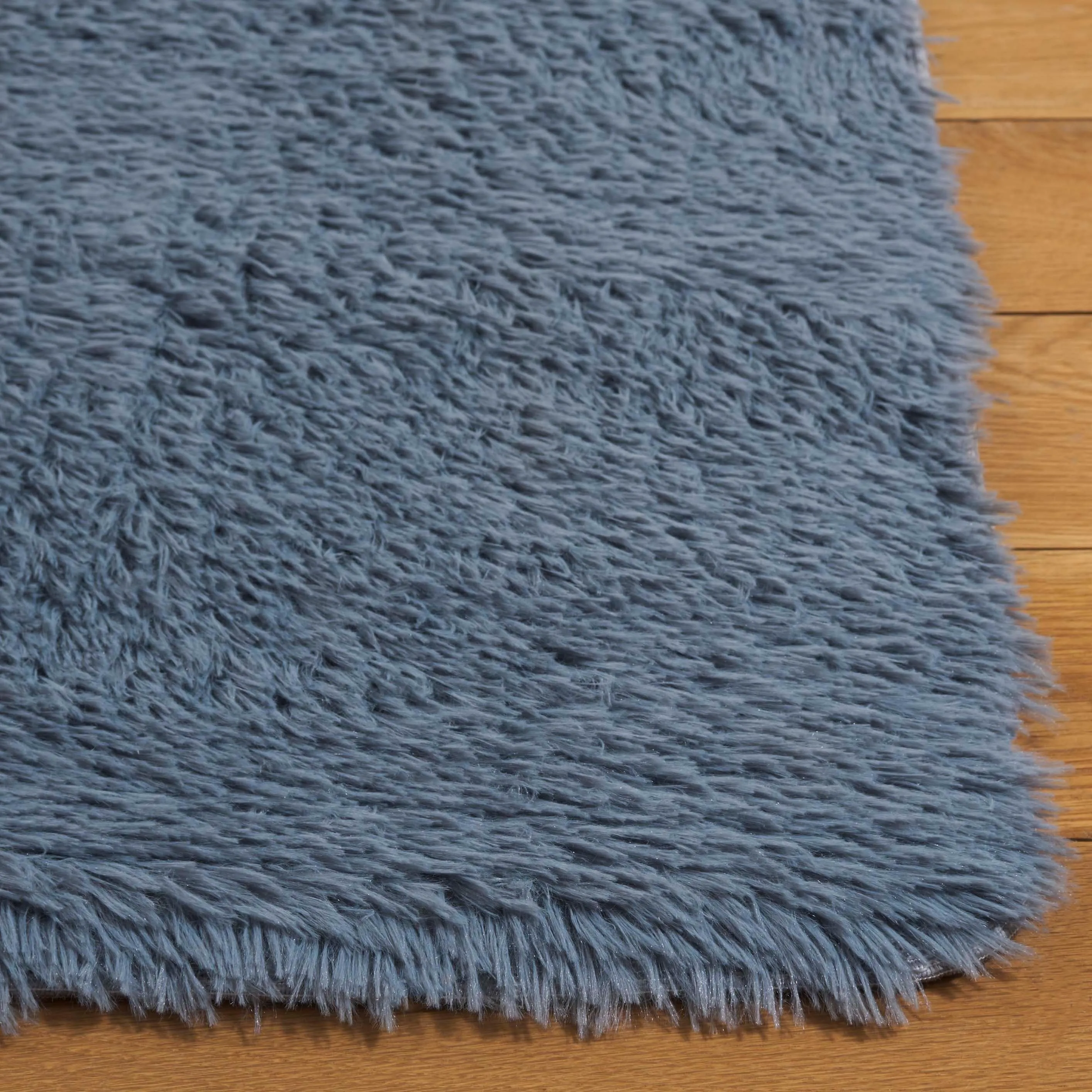 SAFAVIEH Rainbow Remzija Shag Rug