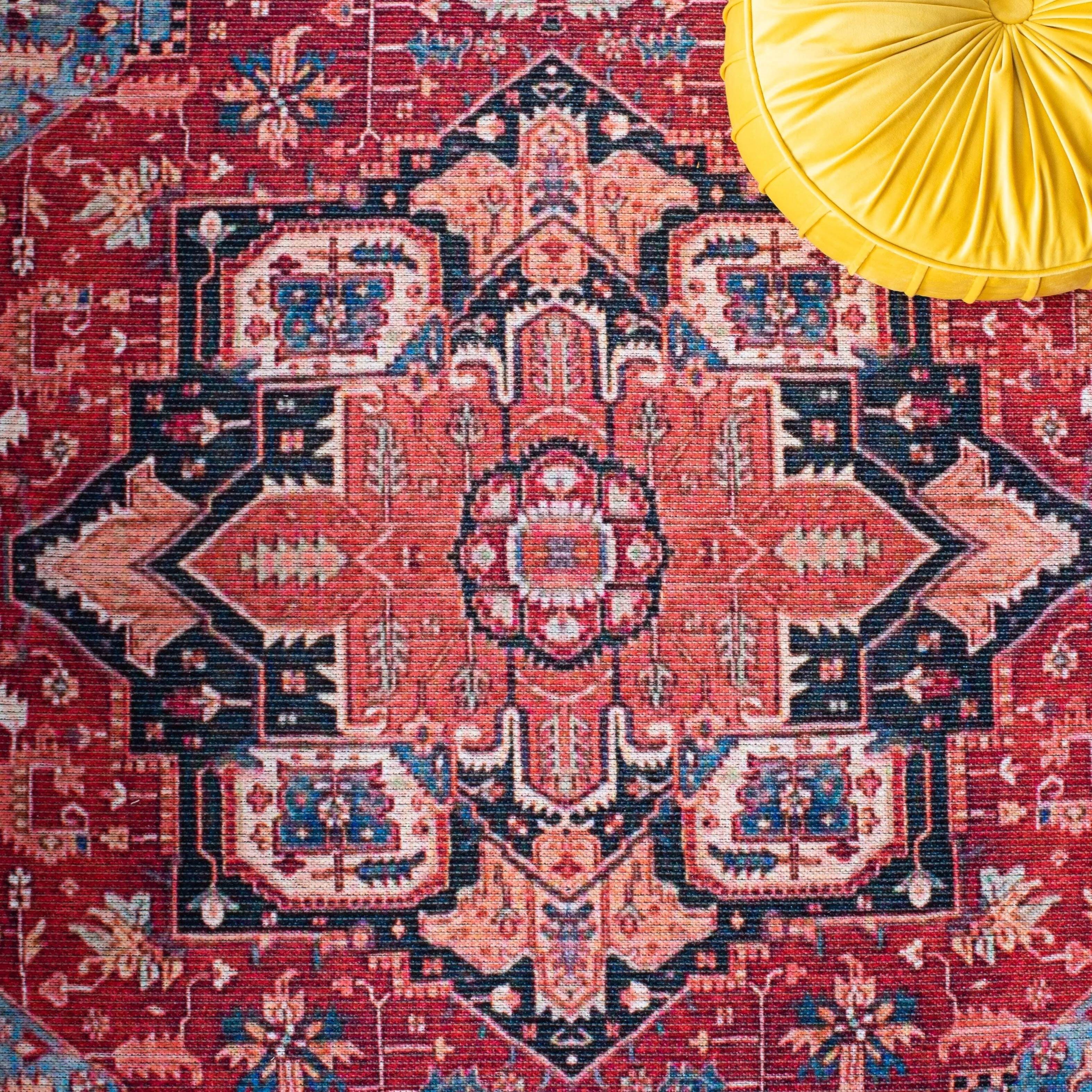 SAFAVIEH Serapi Machine Washable Odelia Medallion Distressed Rug