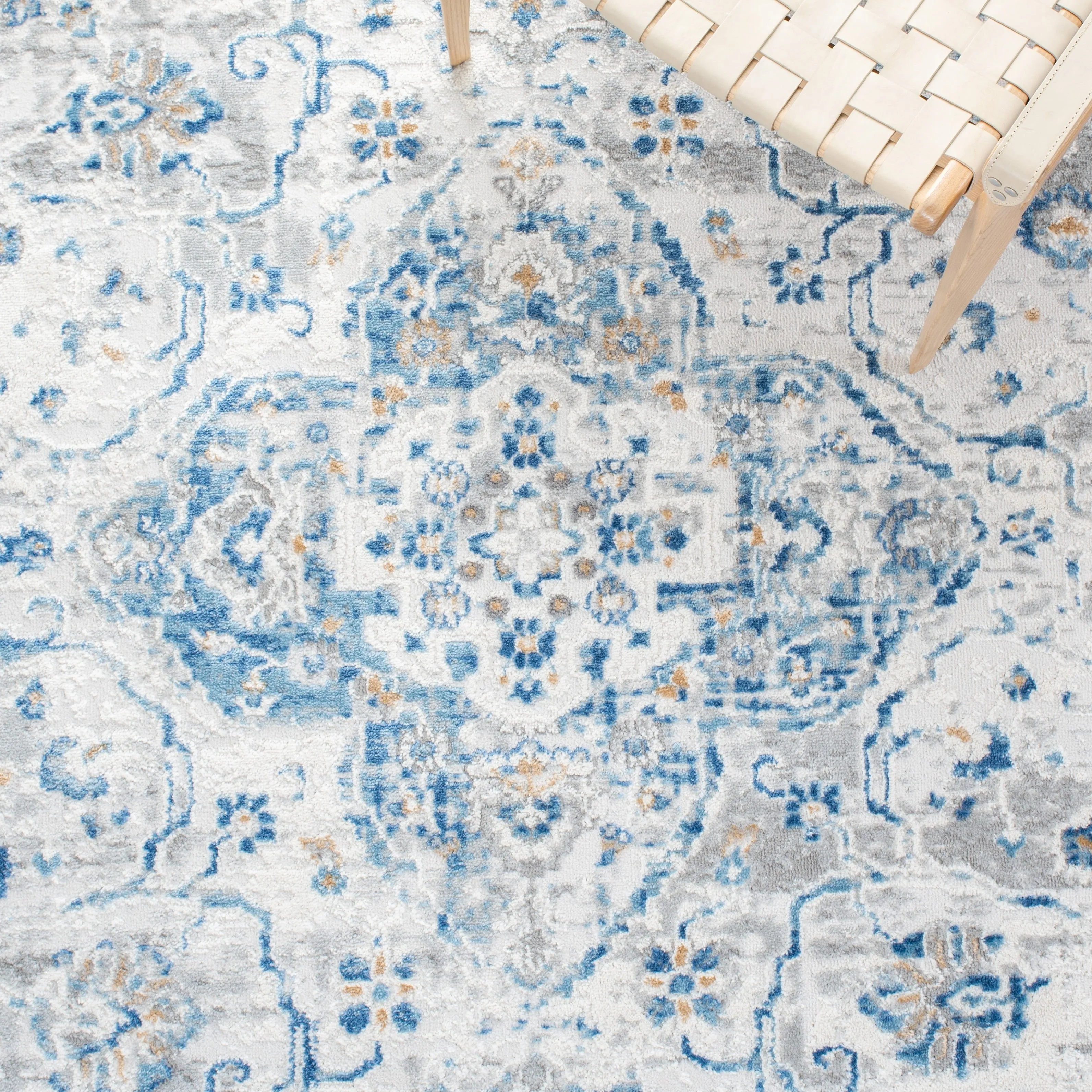 SAFAVIEH Shivan Pervin Vintage Oriental Medallion Rug