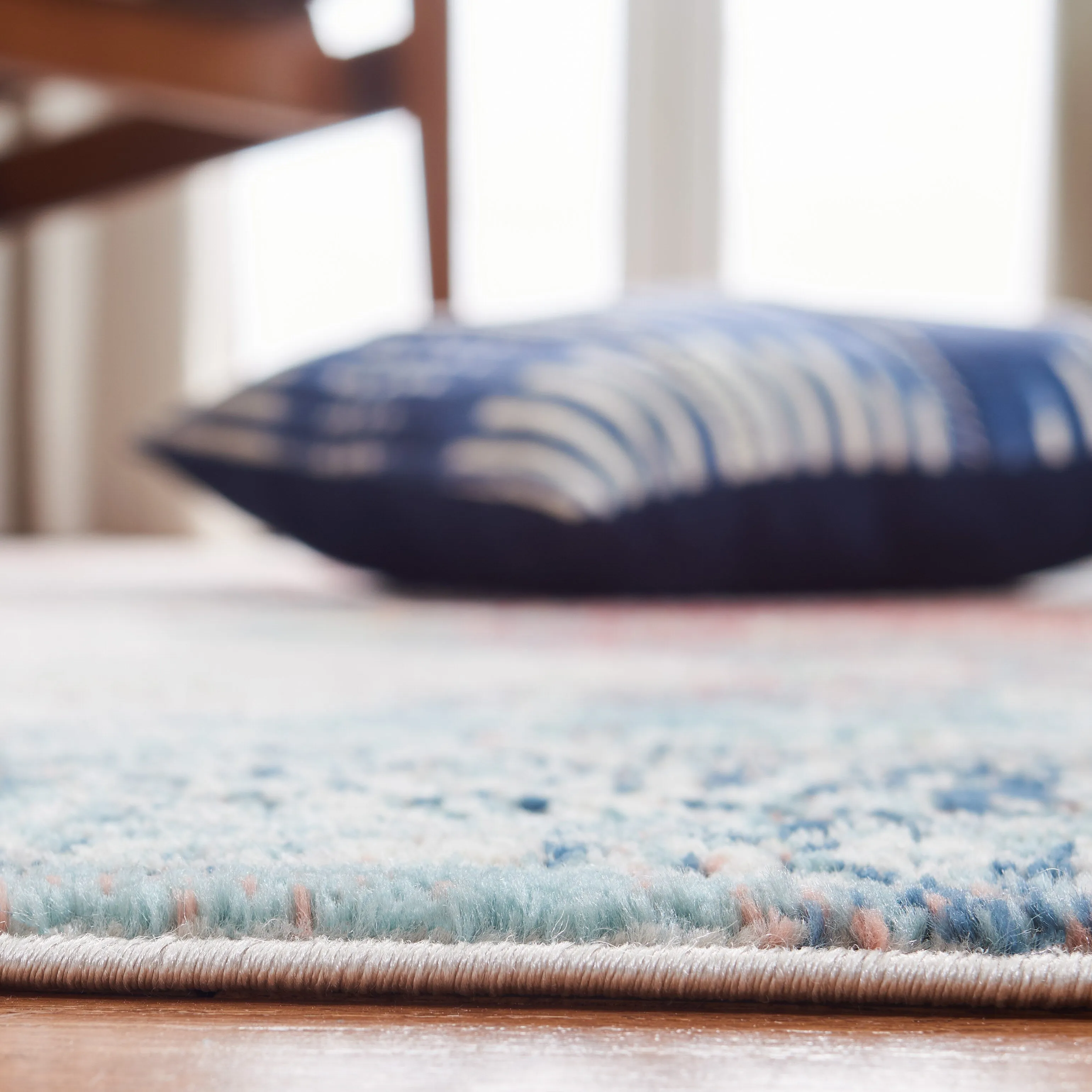SAFAVIEH Skyler Nazan Vintage Boho Distressed Rug