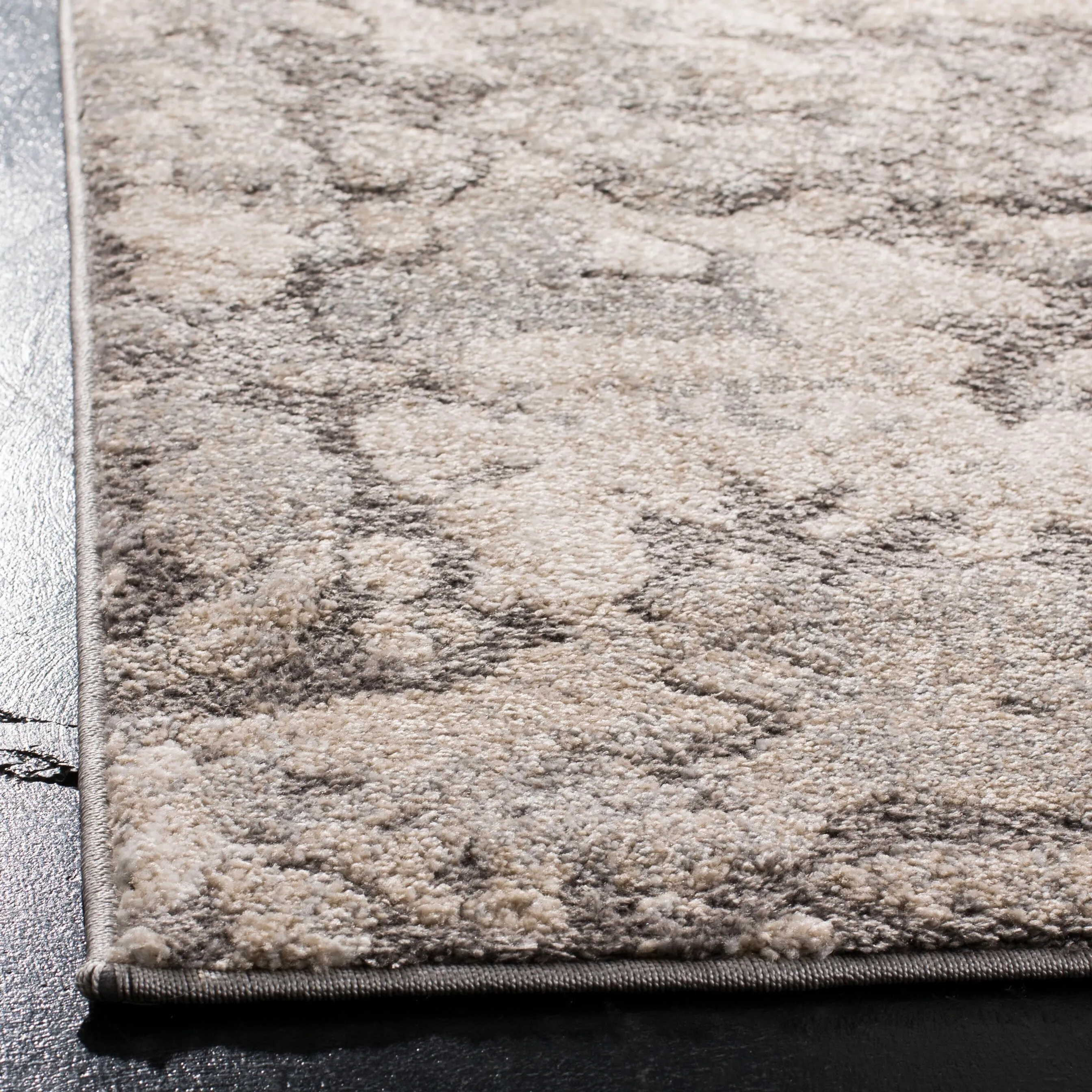SAFAVIEH Spirit Nanako Modern Abstract Rug - Taupe/Grey - 5' 3 x 7' 6