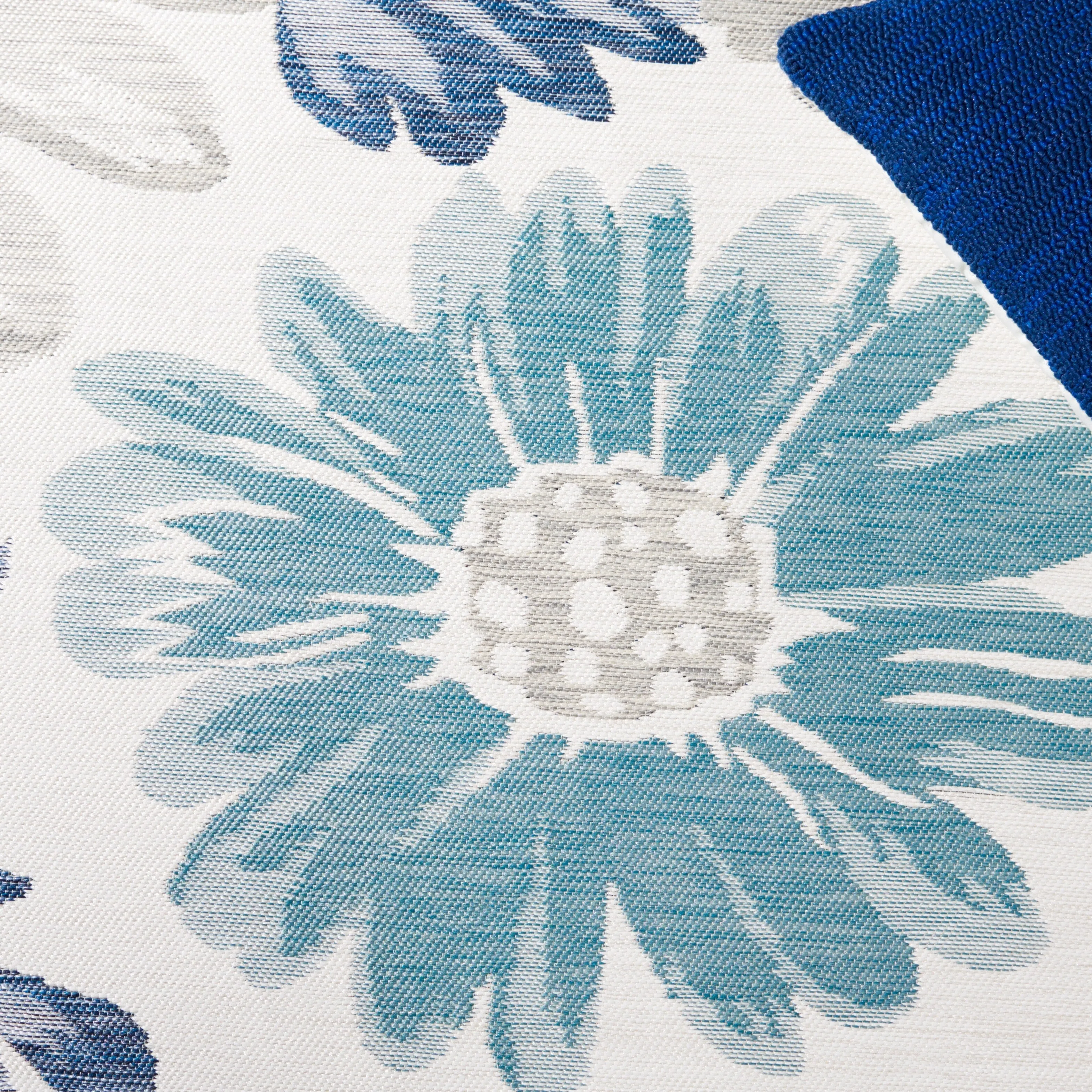 SAFAVIEH Sunrise Rosehilde Indoor/Outdoor Waterproof Rug