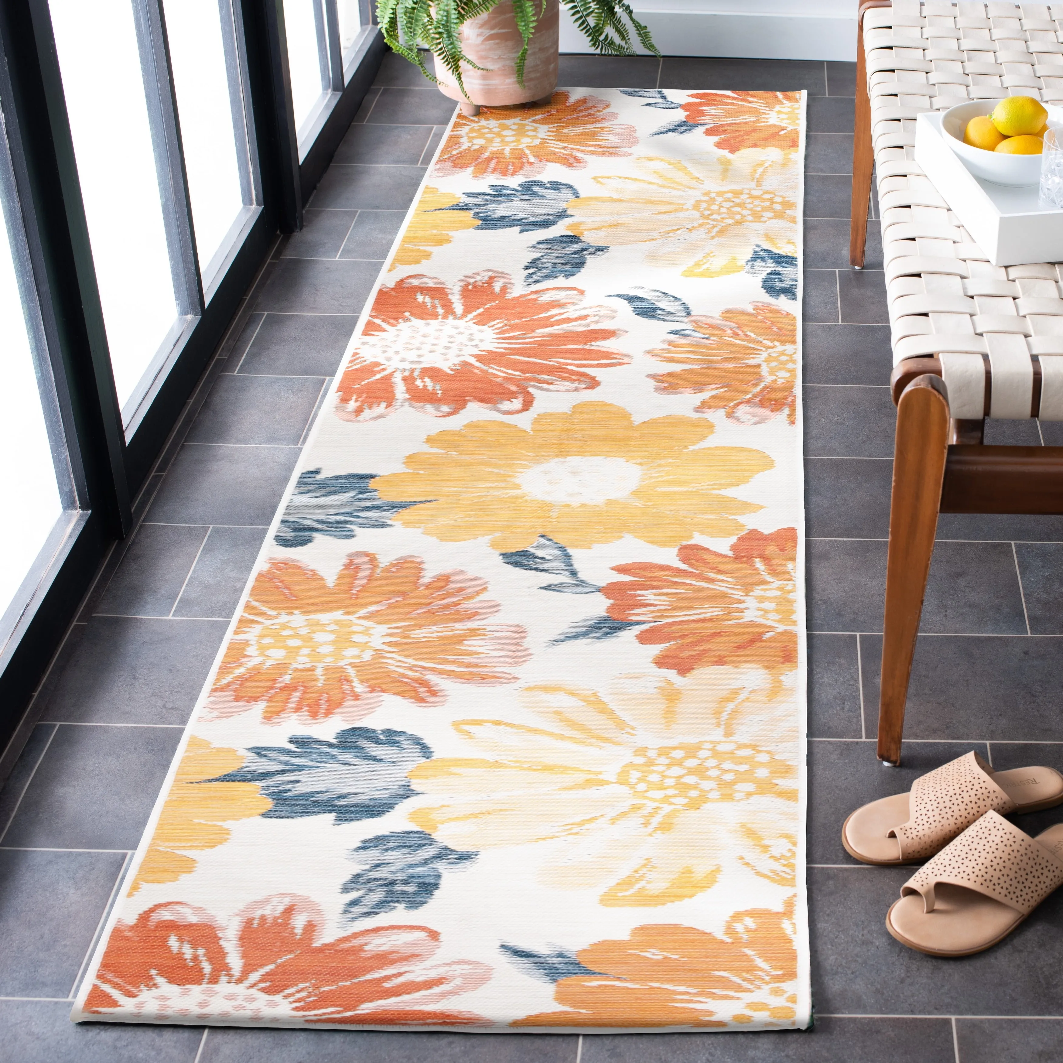 SAFAVIEH Sunrise Rosehilde Indoor/Outdoor Waterproof Rug
