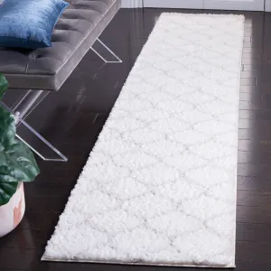 SAFAVIEH. Tahoe Shag Lisl Trellis 1.2-inch Thick Rug