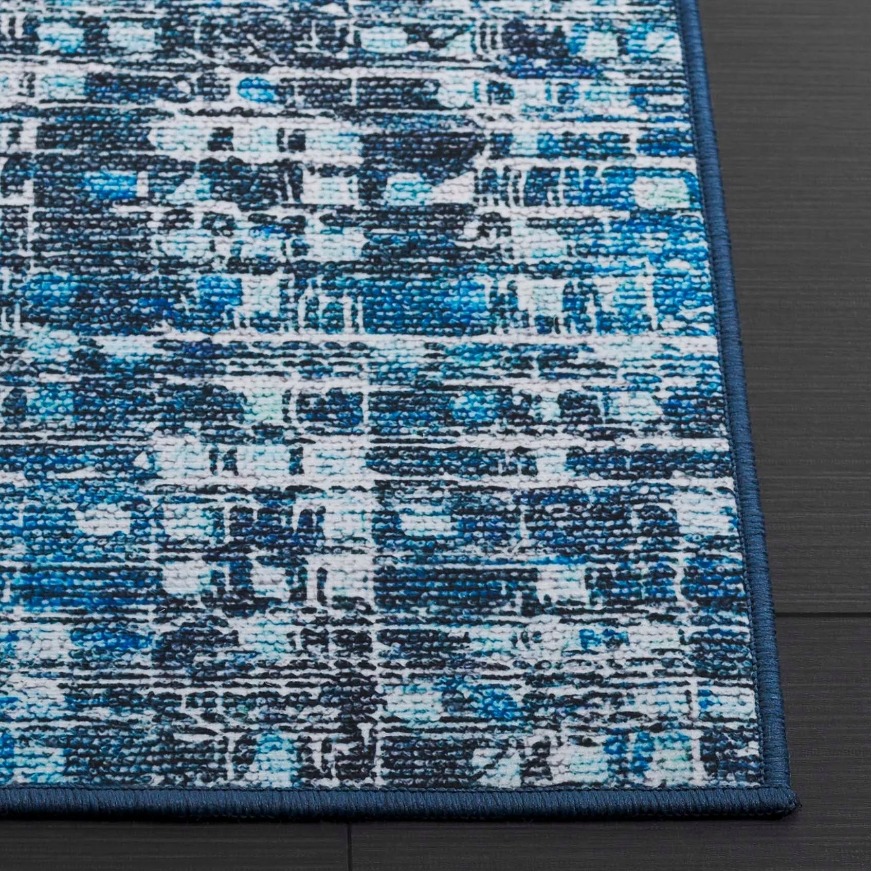 SAFAVIEH Tucson Cathrine Machine Washable Slip Resistant Rug