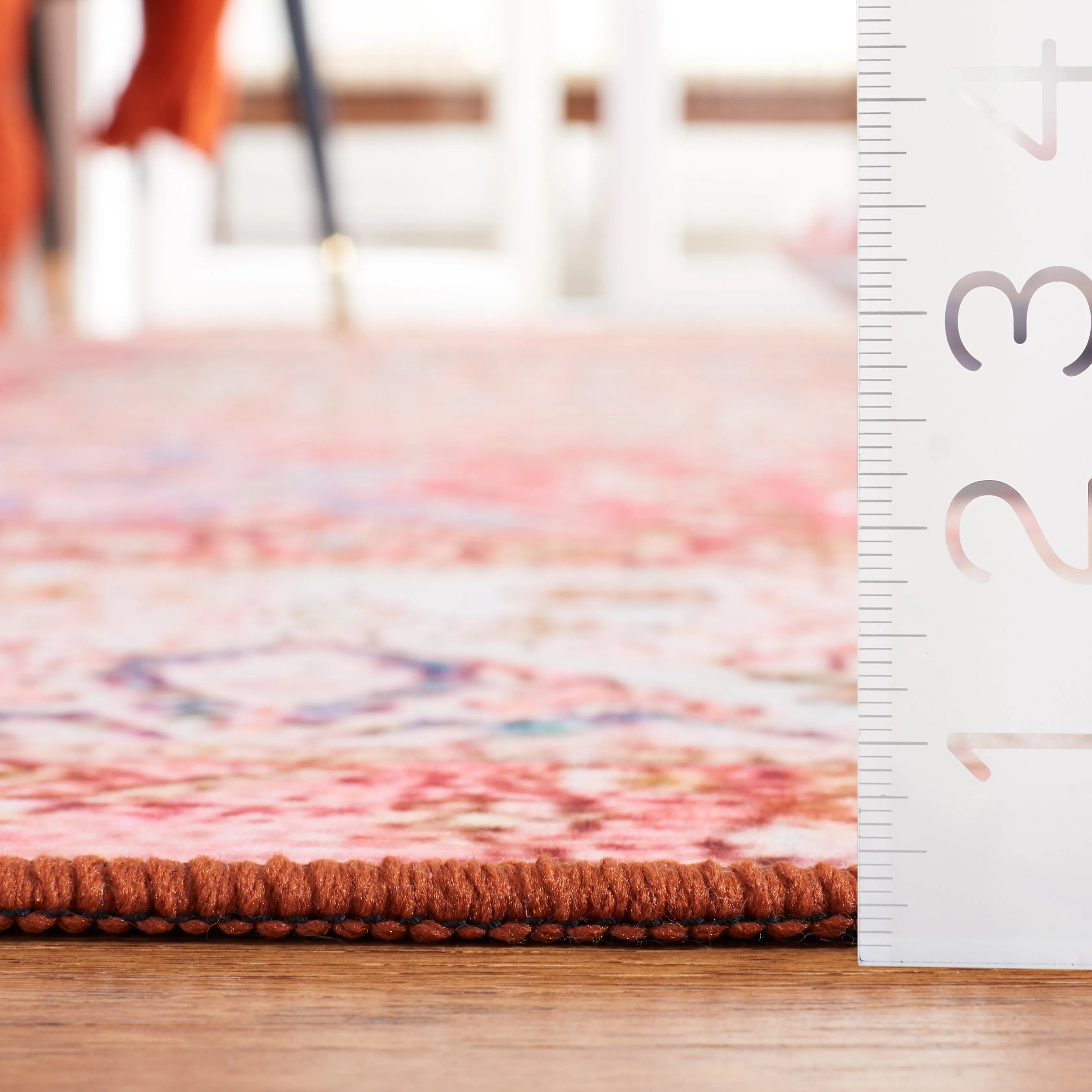 SAFAVIEH Tucson Machine Washable Slip Resistant Fedra Oriental Medallion