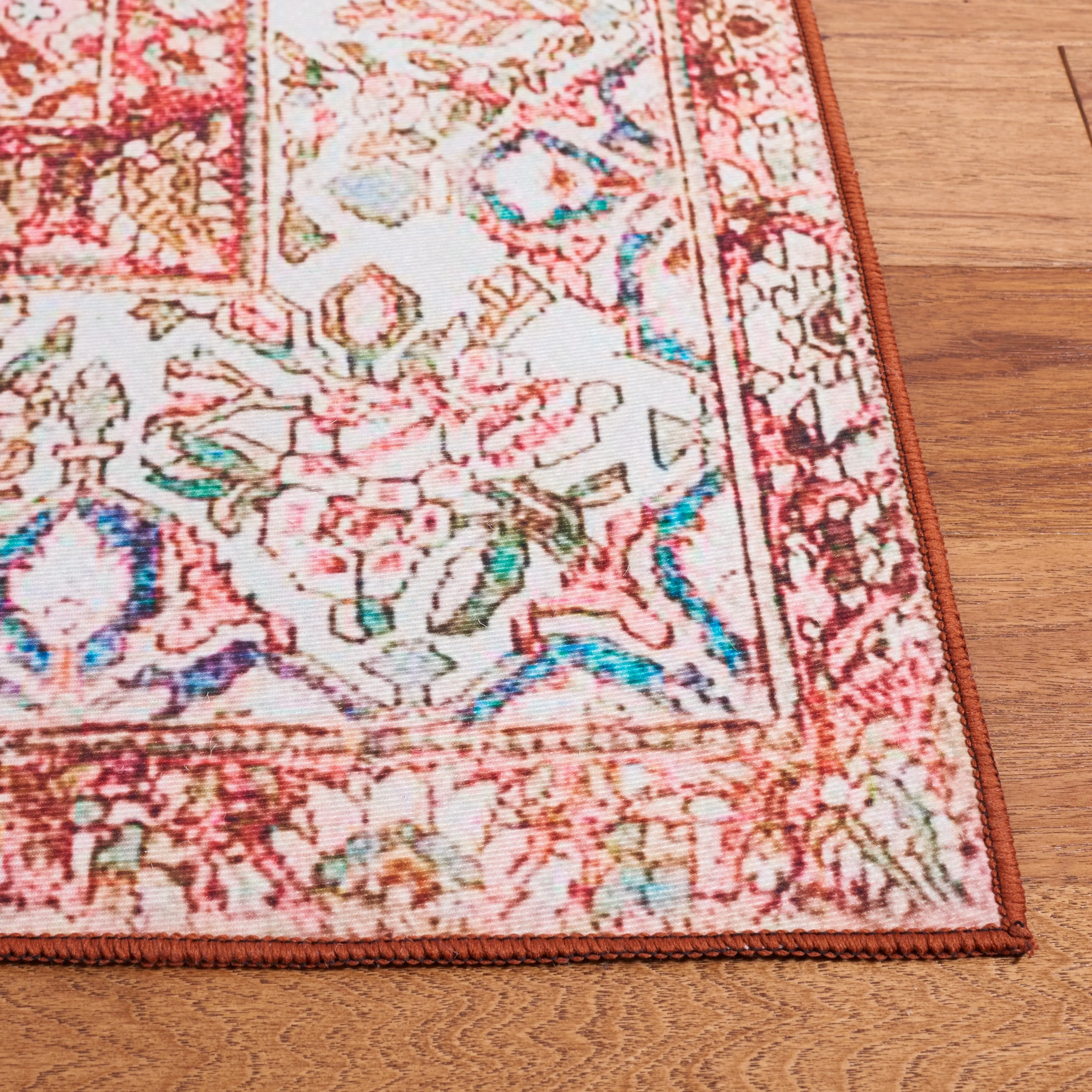 SAFAVIEH Tucson Machine Washable Slip Resistant Fedra Oriental Medallion