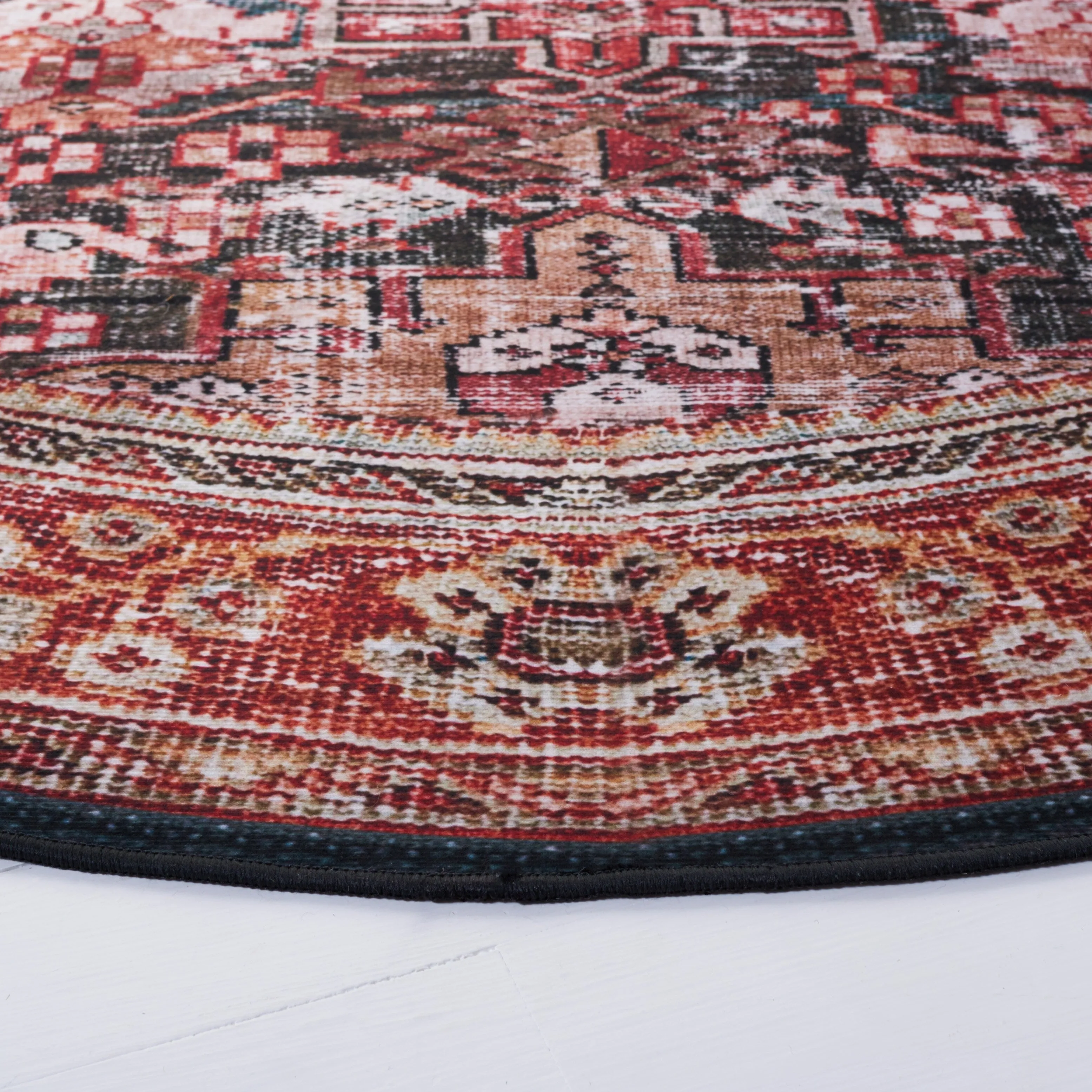 SAFAVIEH Tucson Machine Washable Slip Resistant Gena Oriental Rug