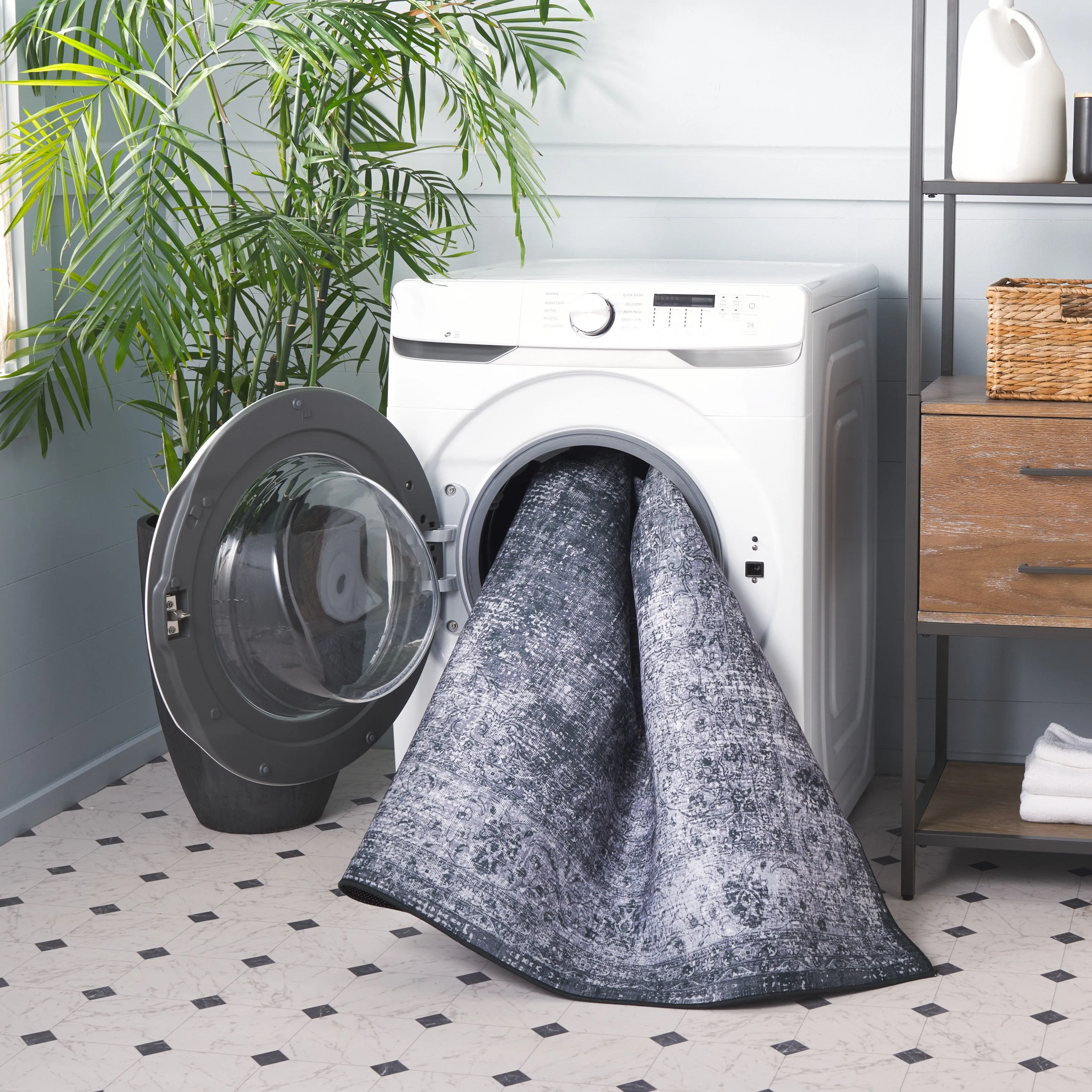 SAFAVIEH Tucson Machine Washable Slip Resistant Genny Oriental Distressed