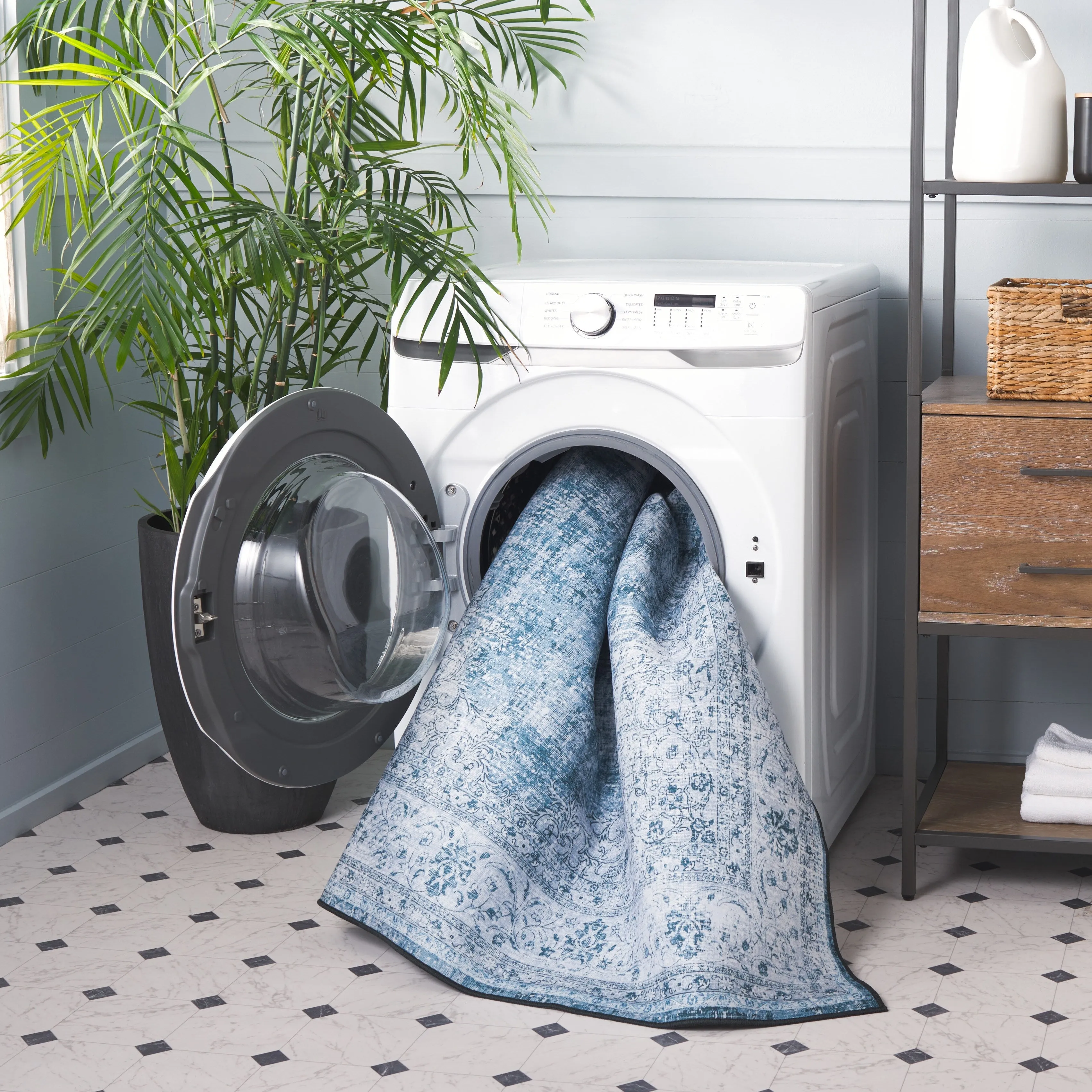 SAFAVIEH Tucson Machine Washable Slip Resistant Genny Oriental Distressed