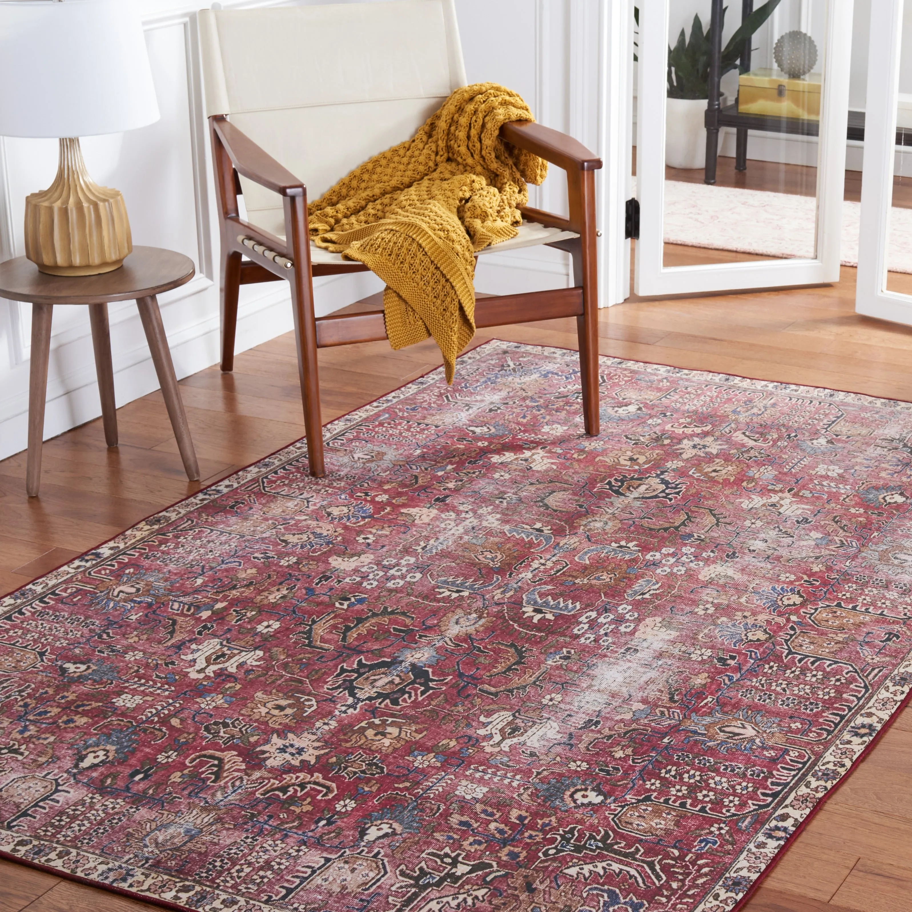 SAFAVIEH Tucson Machine Washable Slip Resistant Loula Oriental Distressed
