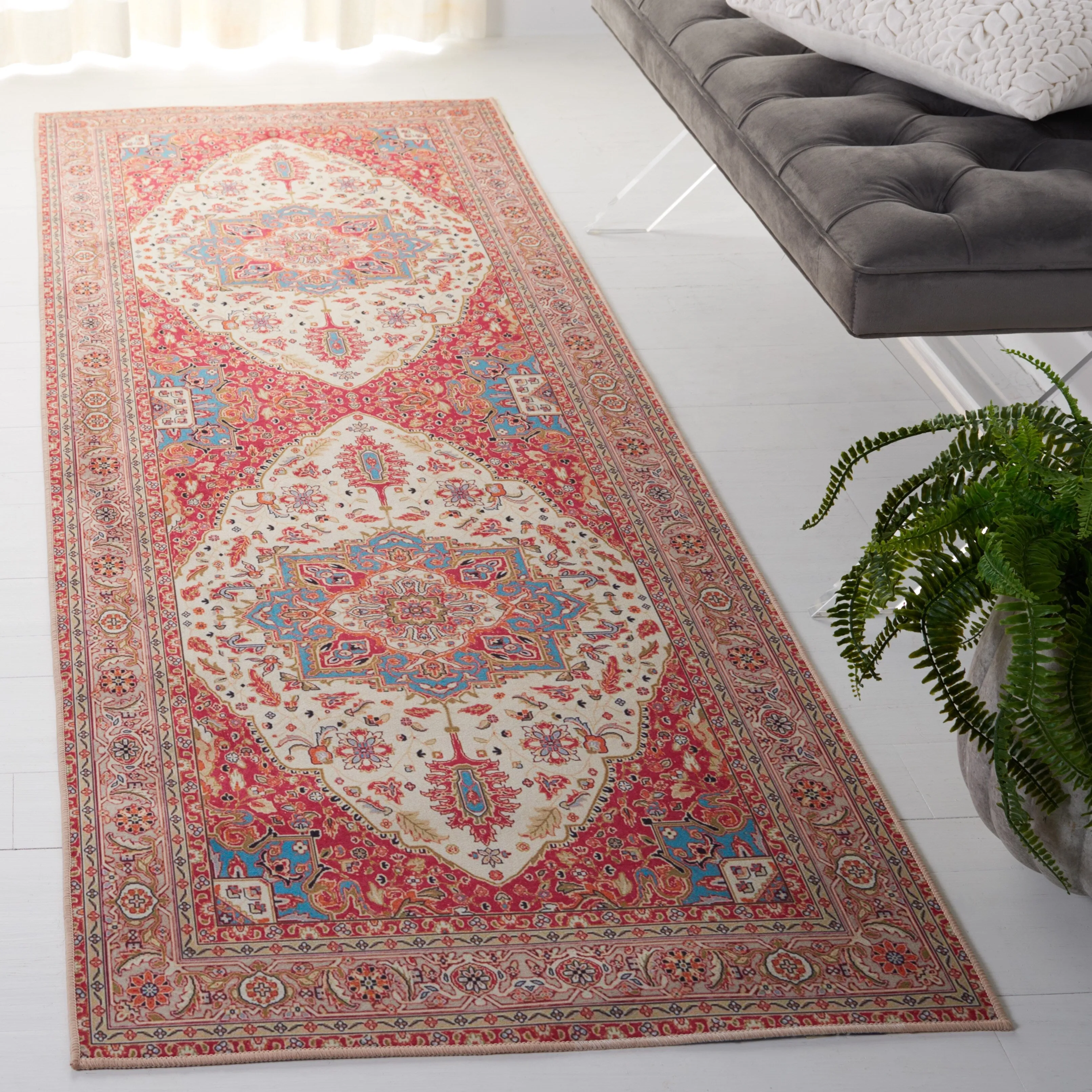 SAFAVIEH Tucson Machine Washable Slip Resistant Mazie Oriental Medallion