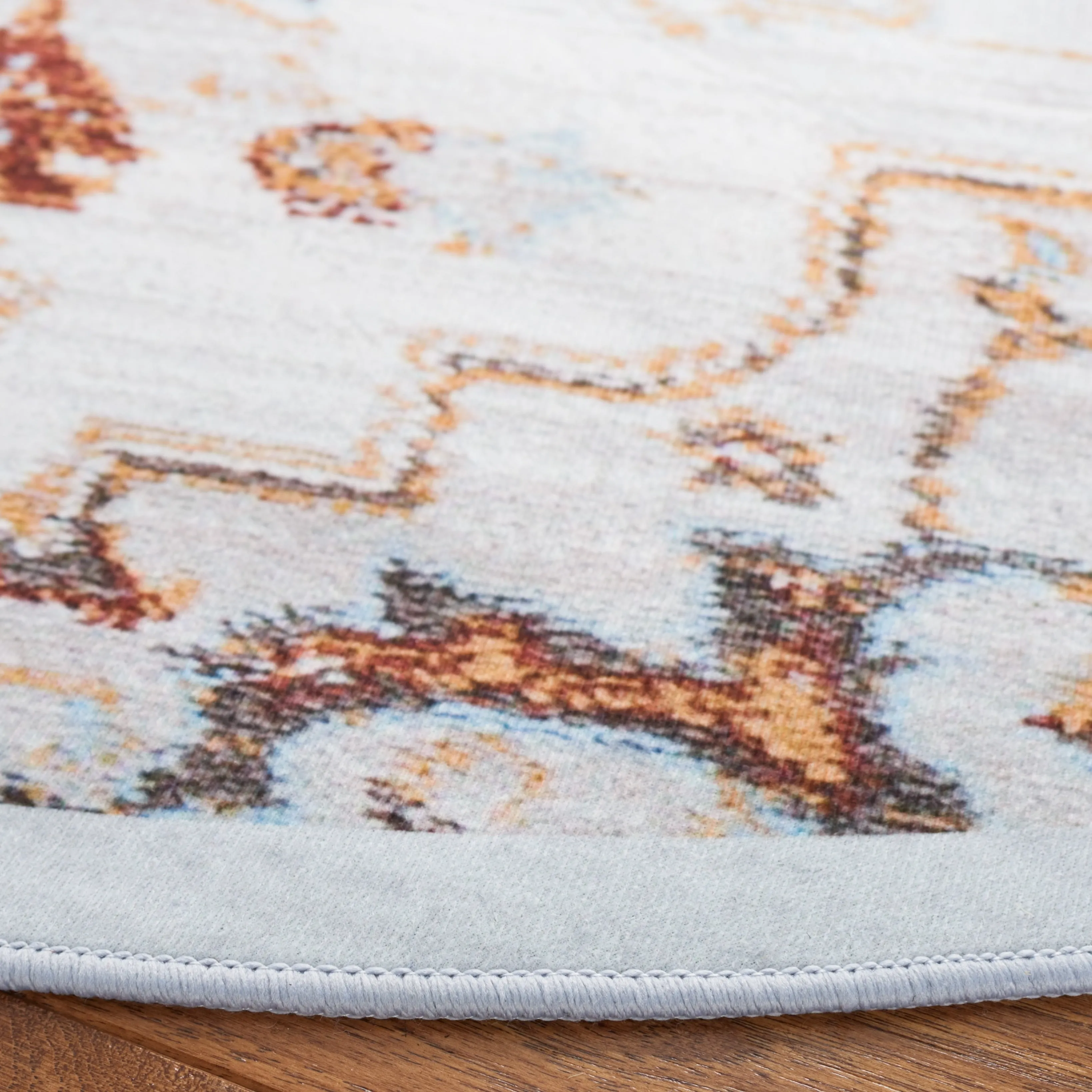 SAFAVIEH Tucson Machine Washable Slip Resistant Theodora Oriental Medallion