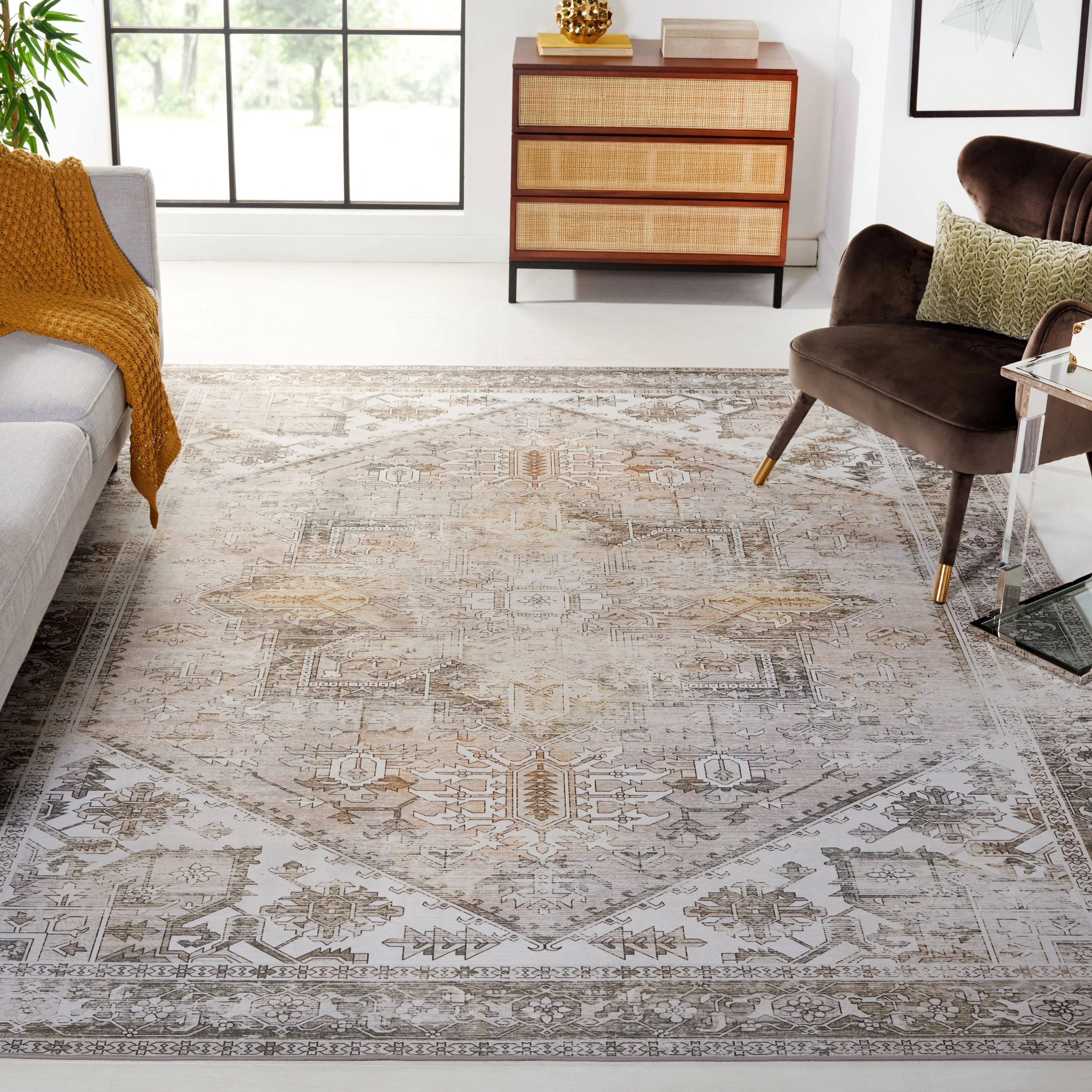 SAFAVIEH. Tucson Machine Washable Slip Resistant Therese Oriental Medallion