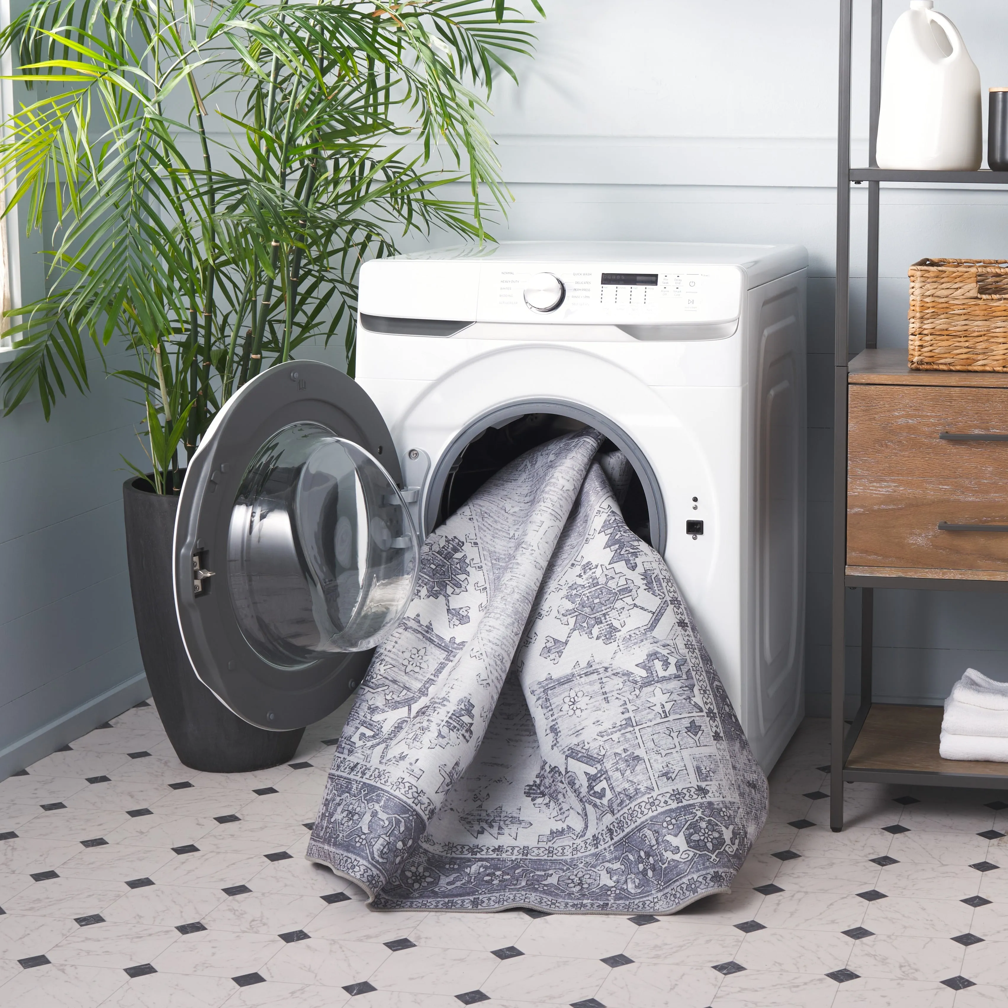 SAFAVIEH. Tucson Machine Washable Slip Resistant Therese Oriental Medallion