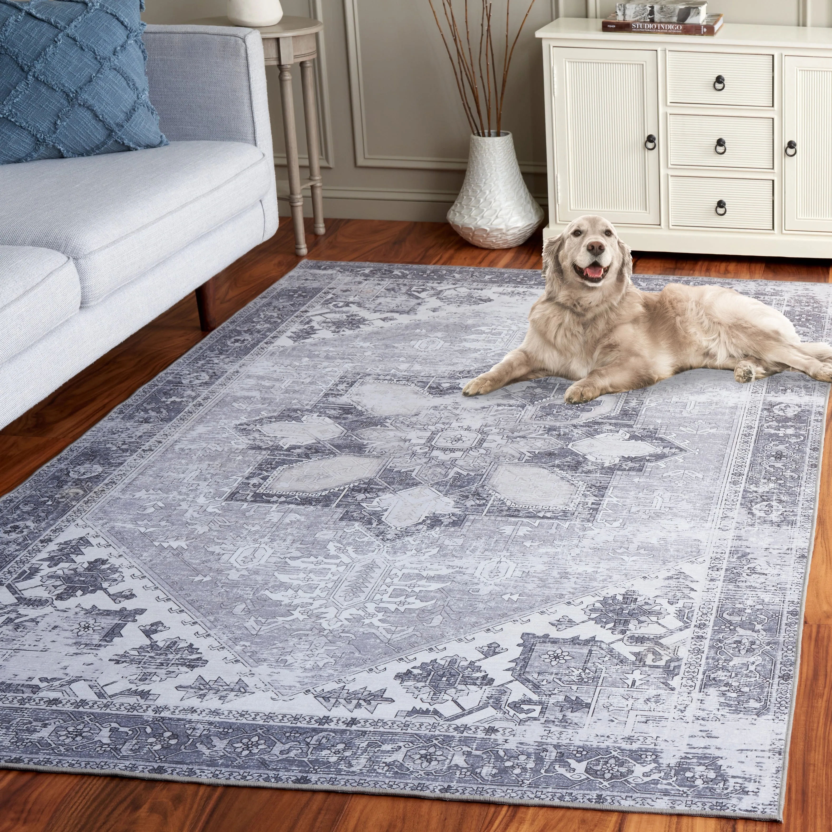 SAFAVIEH. Tucson Machine Washable Slip Resistant Therese Oriental Medallion