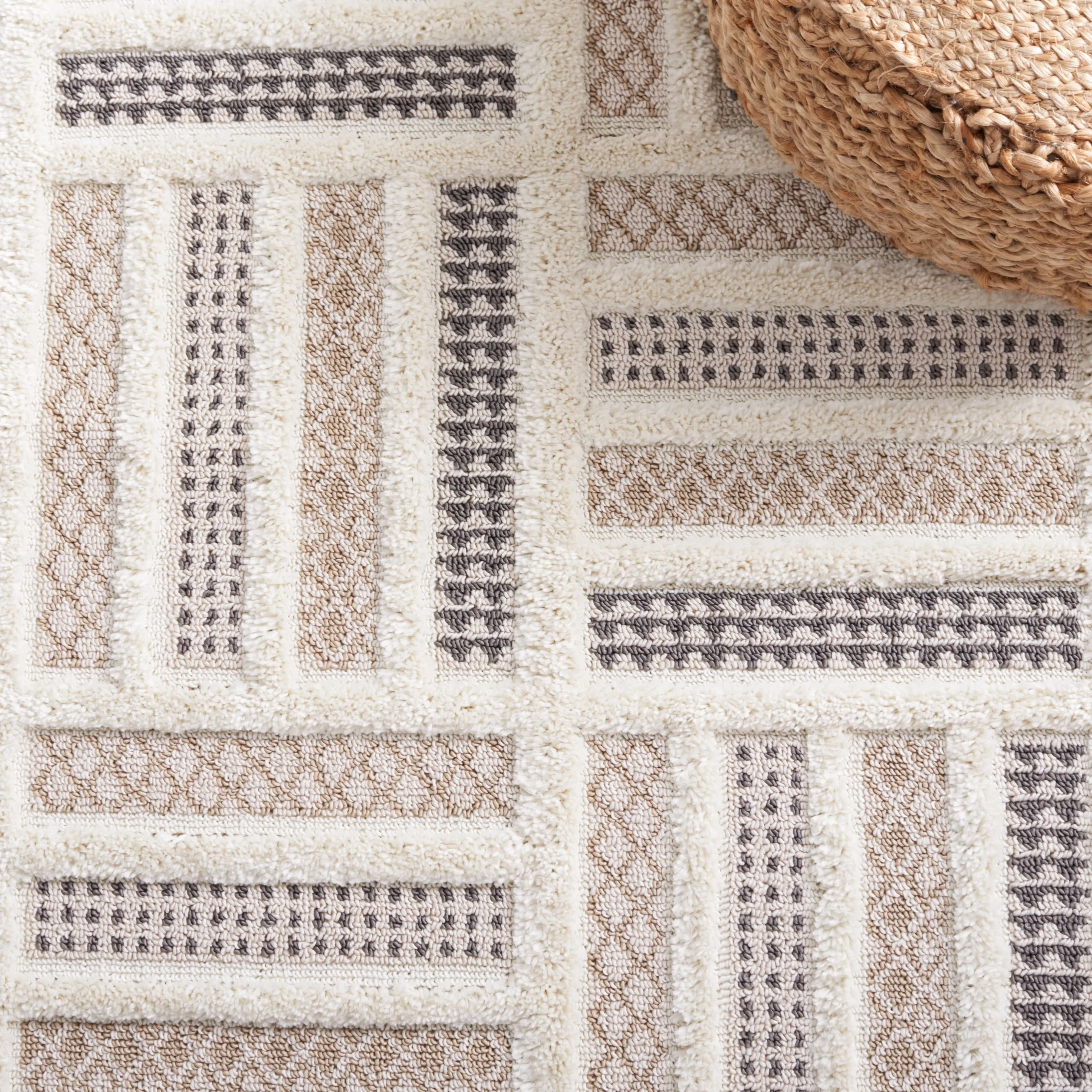 SAFAVIEH Urban Smriti Geometric Rug