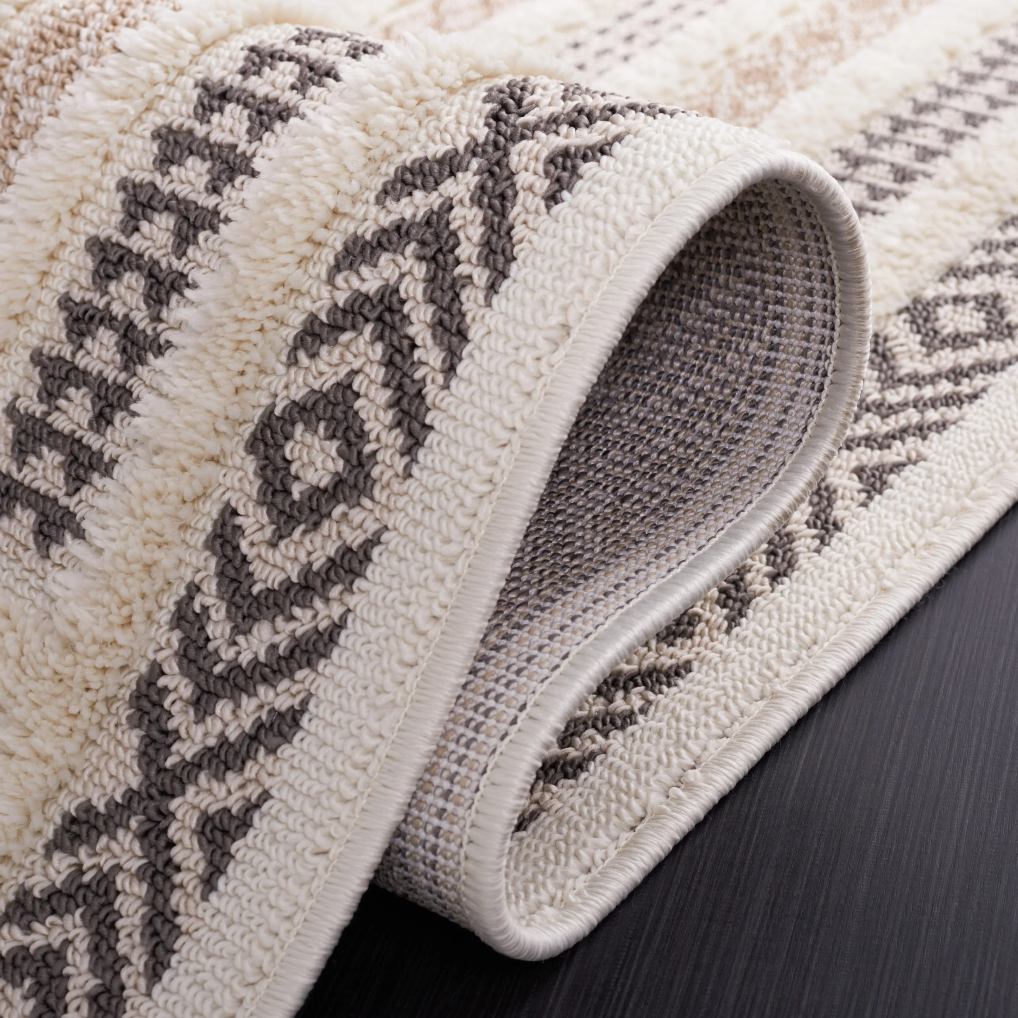 SAFAVIEH Urban Smriti Geometric Rug