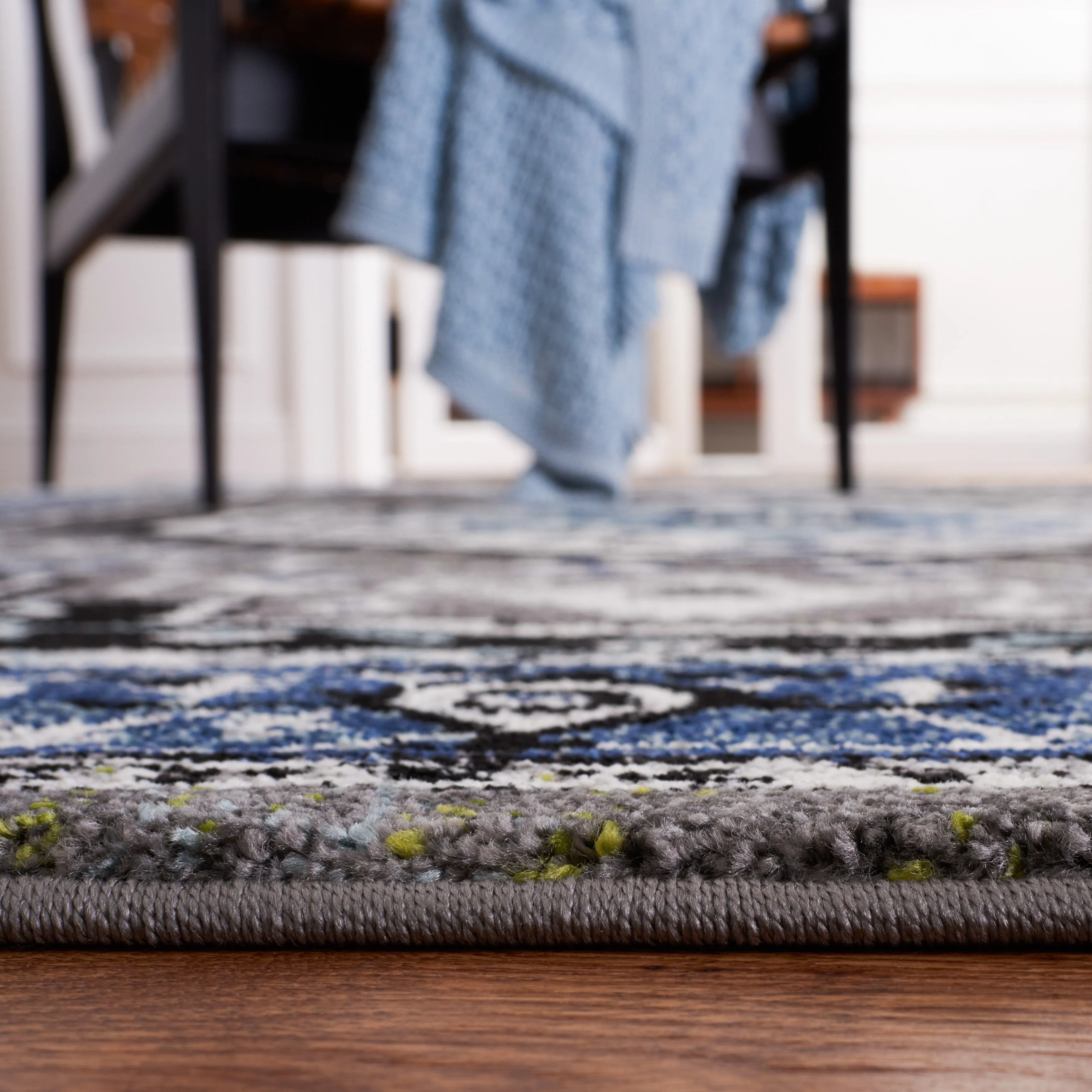 SAFAVIEH Vintage Hamadan Madge Rug