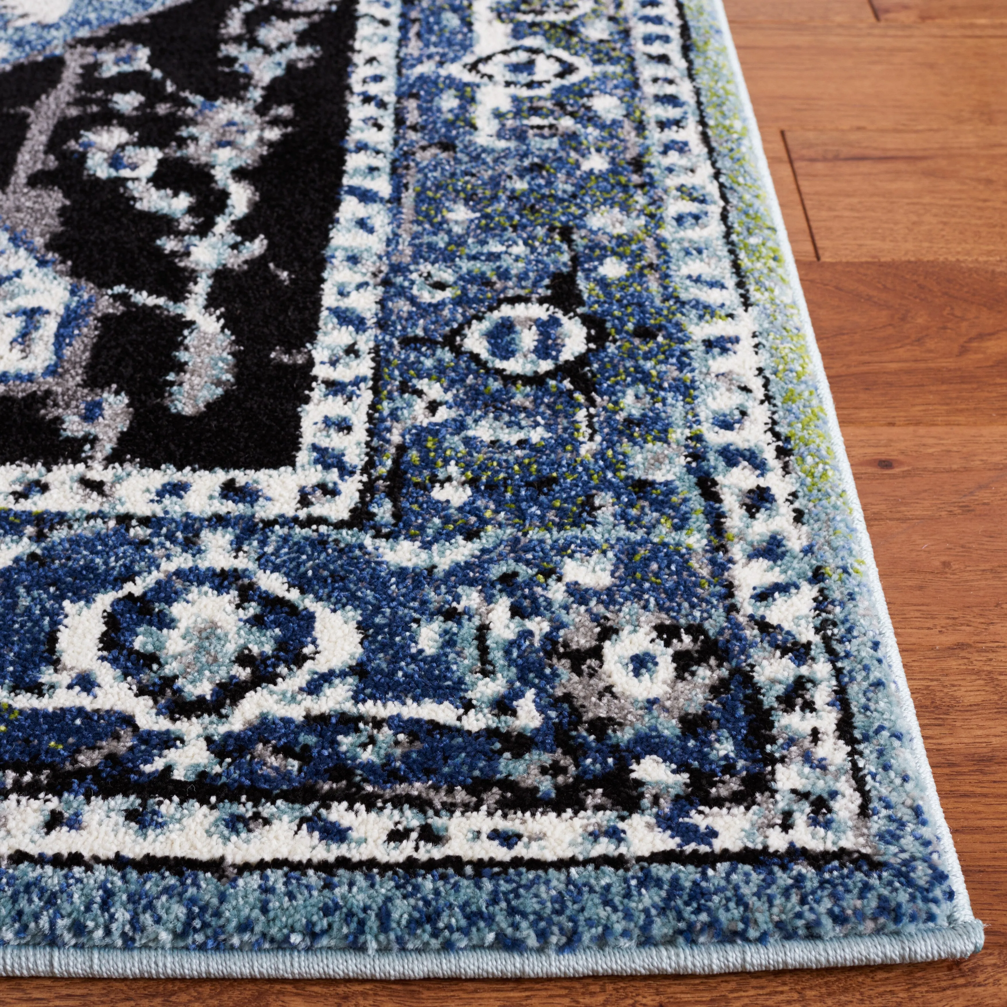 SAFAVIEH Vintage Hamadan Namita Traditional Oriental Medallion Rug