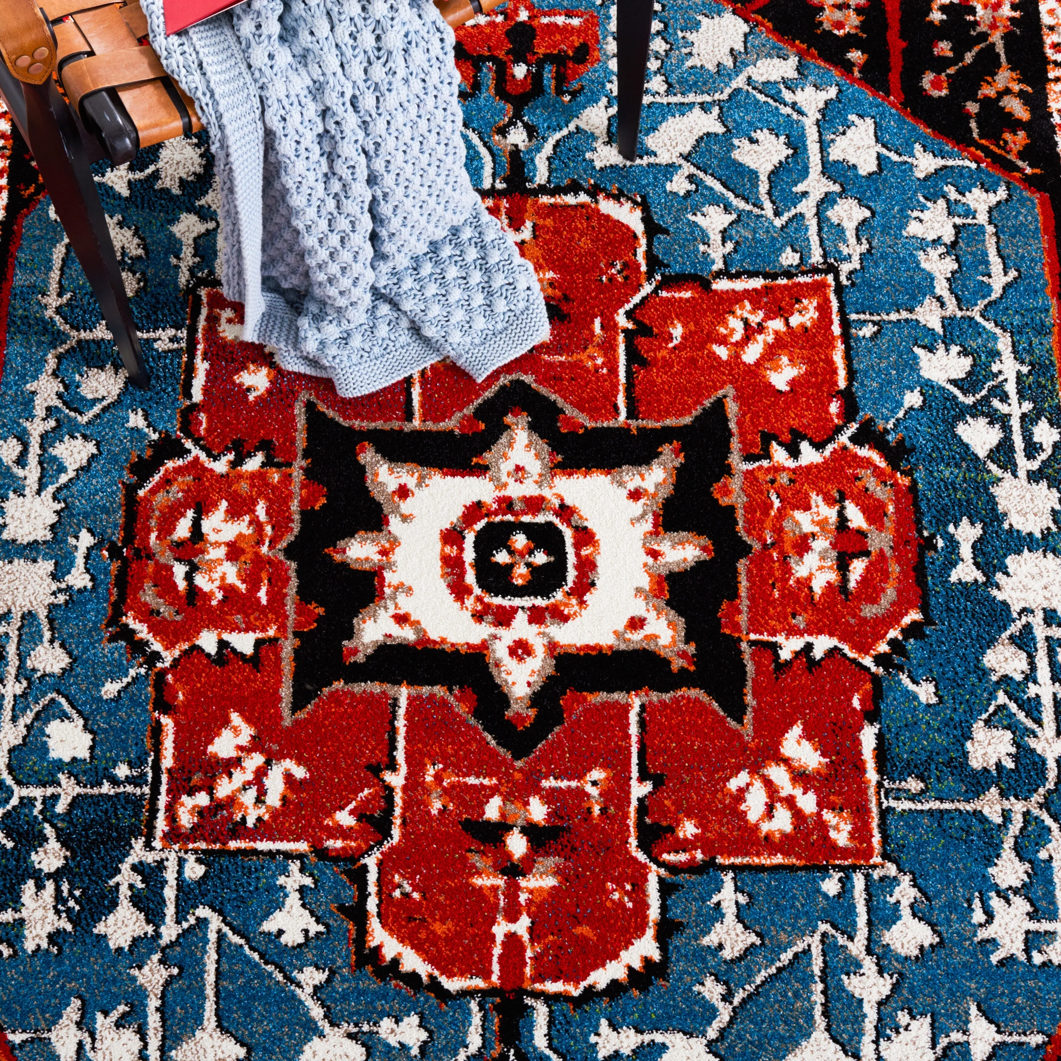 SAFAVIEH Vintage Hamadan Namita Traditional Oriental Medallion Rug