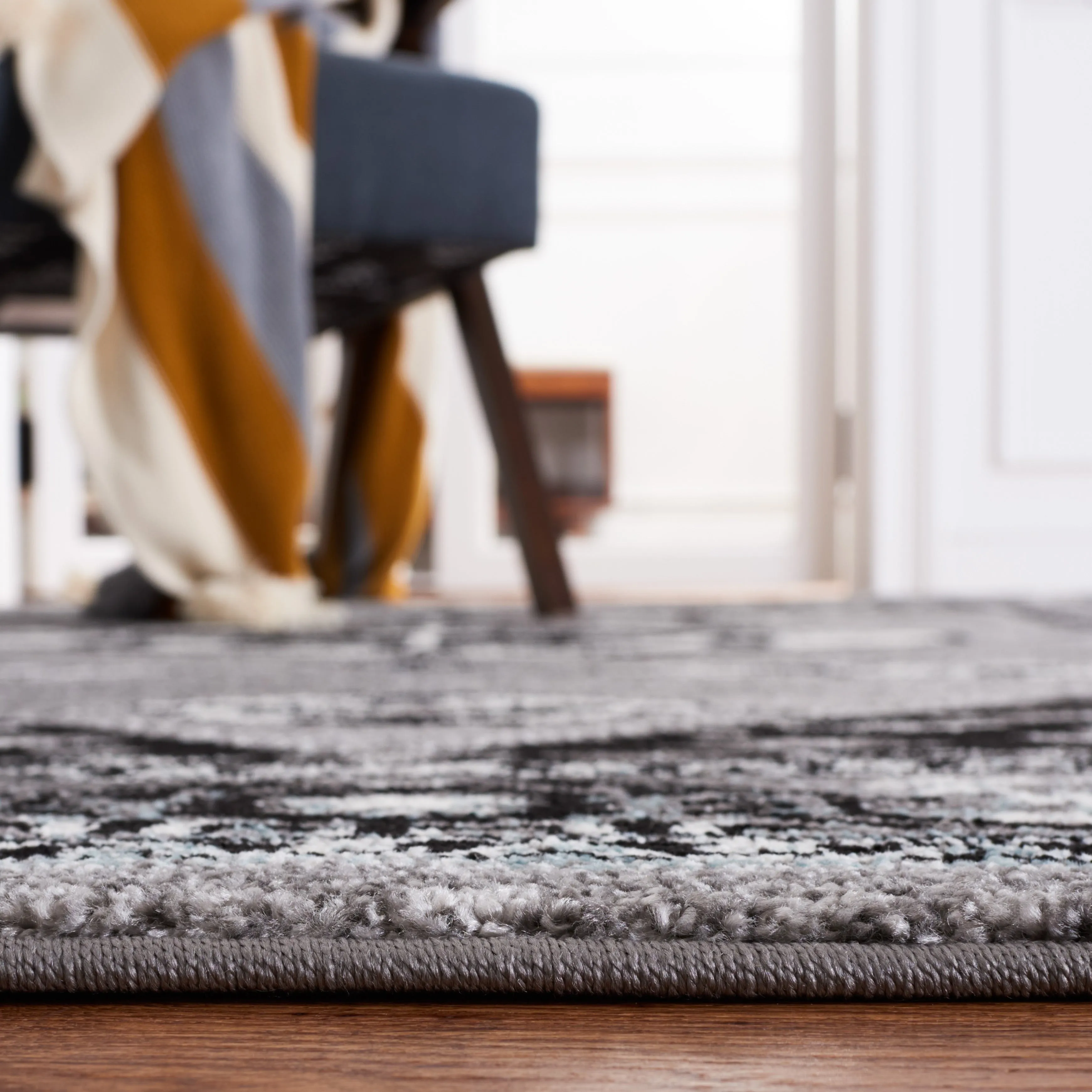 SAFAVIEH Vintage Hamadan Nunuta Oriental Medallion Rug