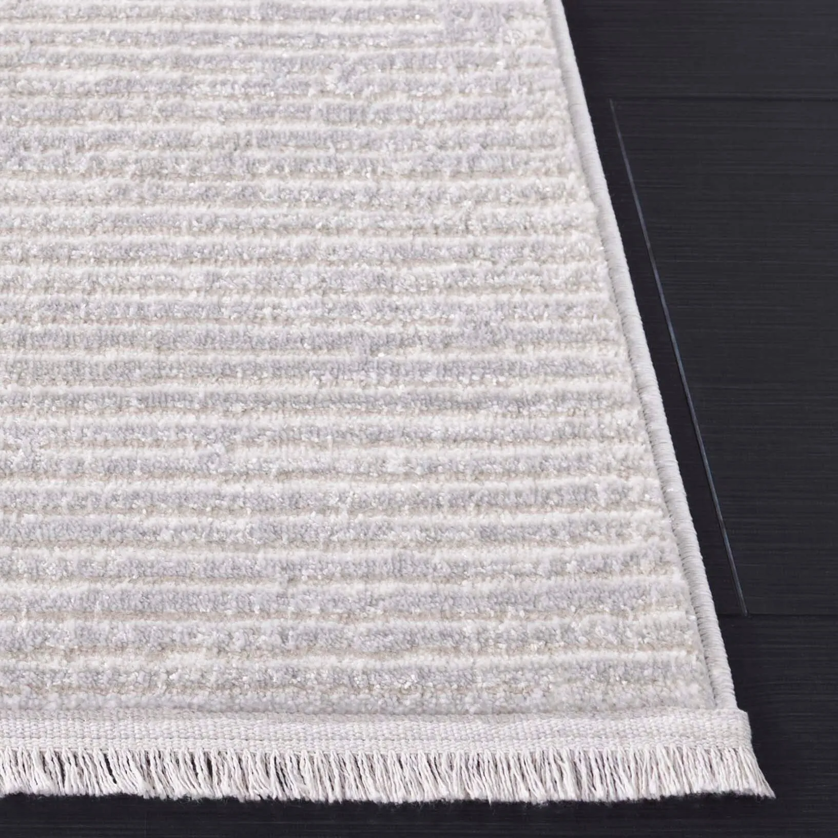 SAFAVIEH Whisper Cathalijne Contemporary Stripe Fringe Rug