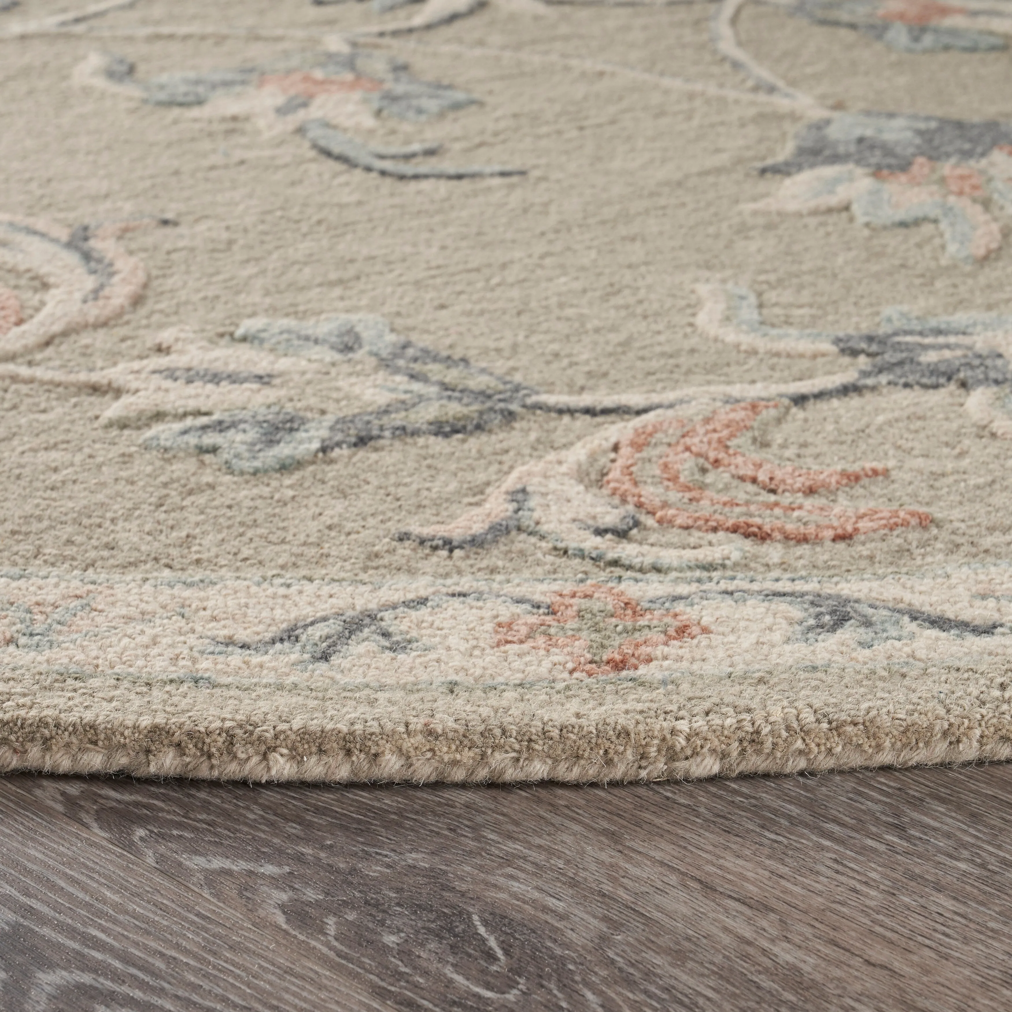 Sevita Mirroring Floral Bloom Area Rug