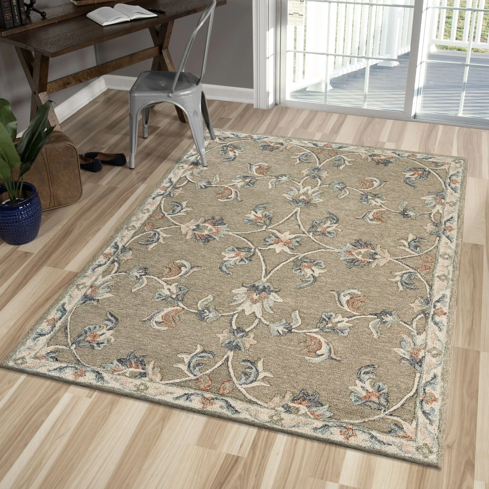 Sevita Mirroring Floral Bloom Area Rug