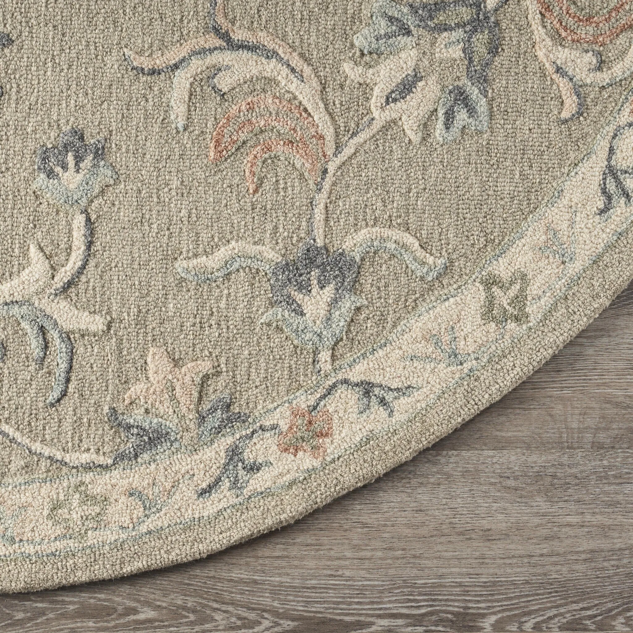 Sevita Mirroring Floral Bloom Area Rug