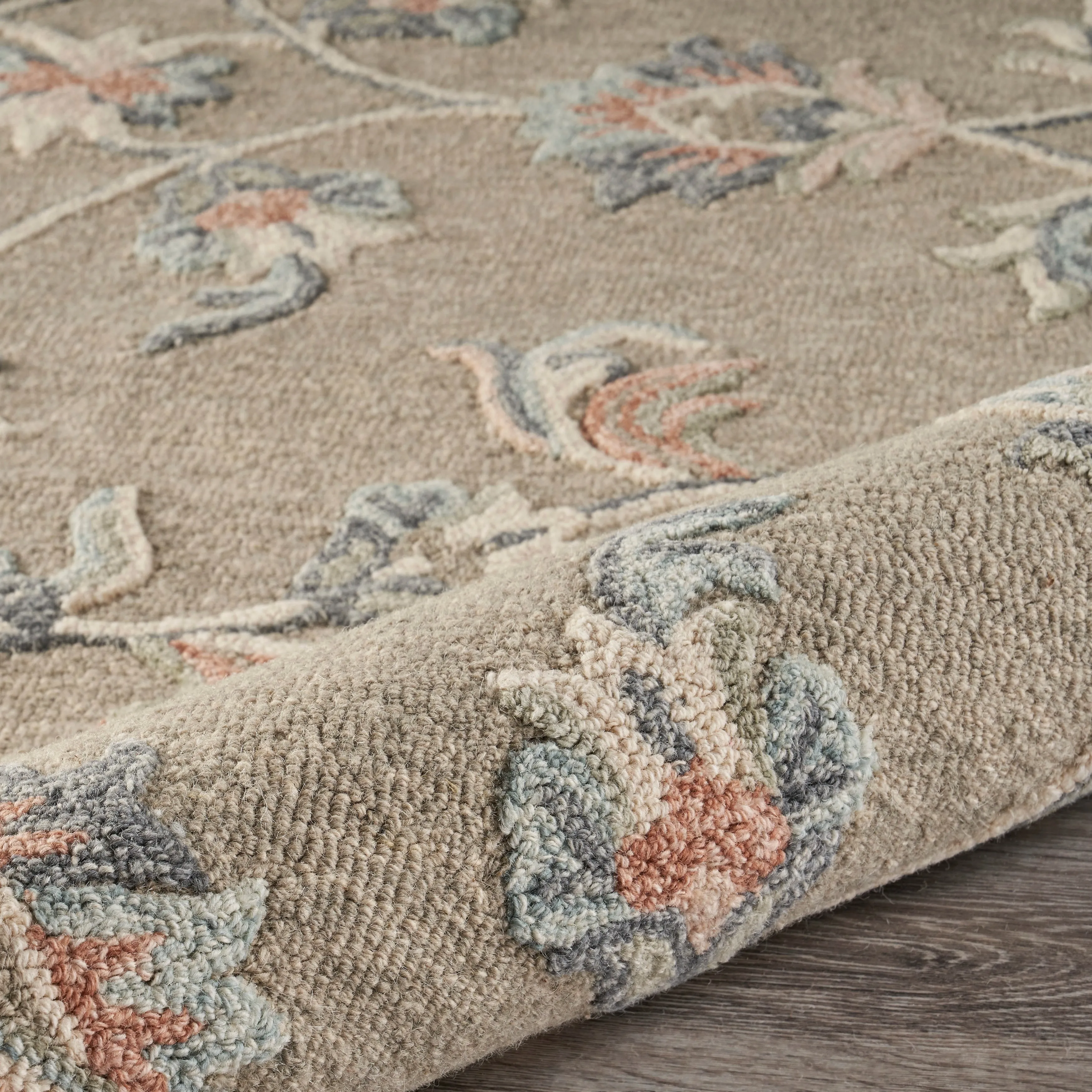 Sevita Mirroring Floral Bloom Area Rug