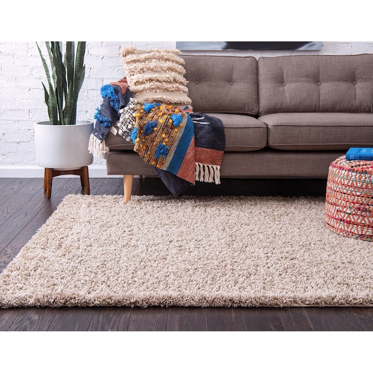 Shag Laurian Collection Area Rug