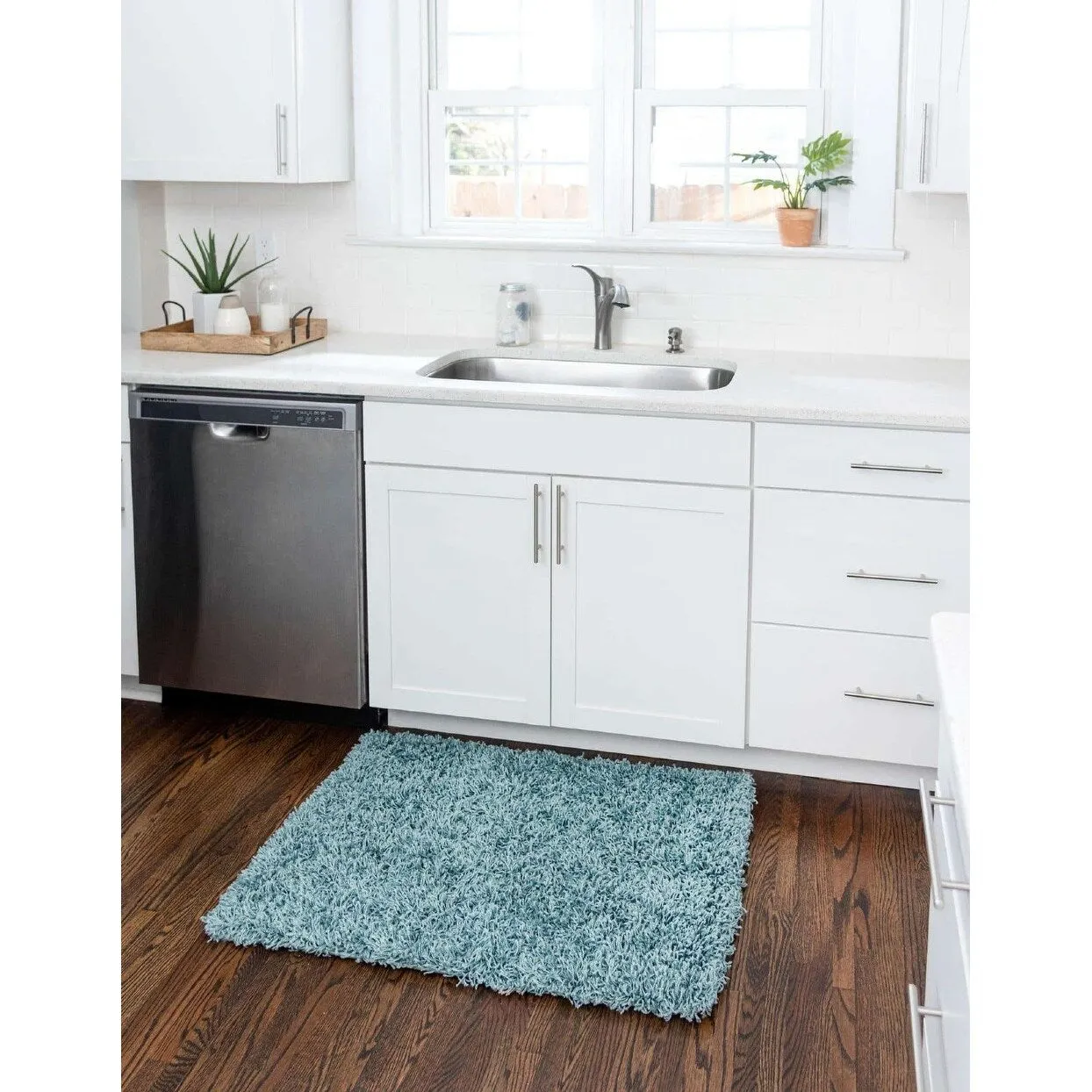 Shag Laurian Collection Area Rug