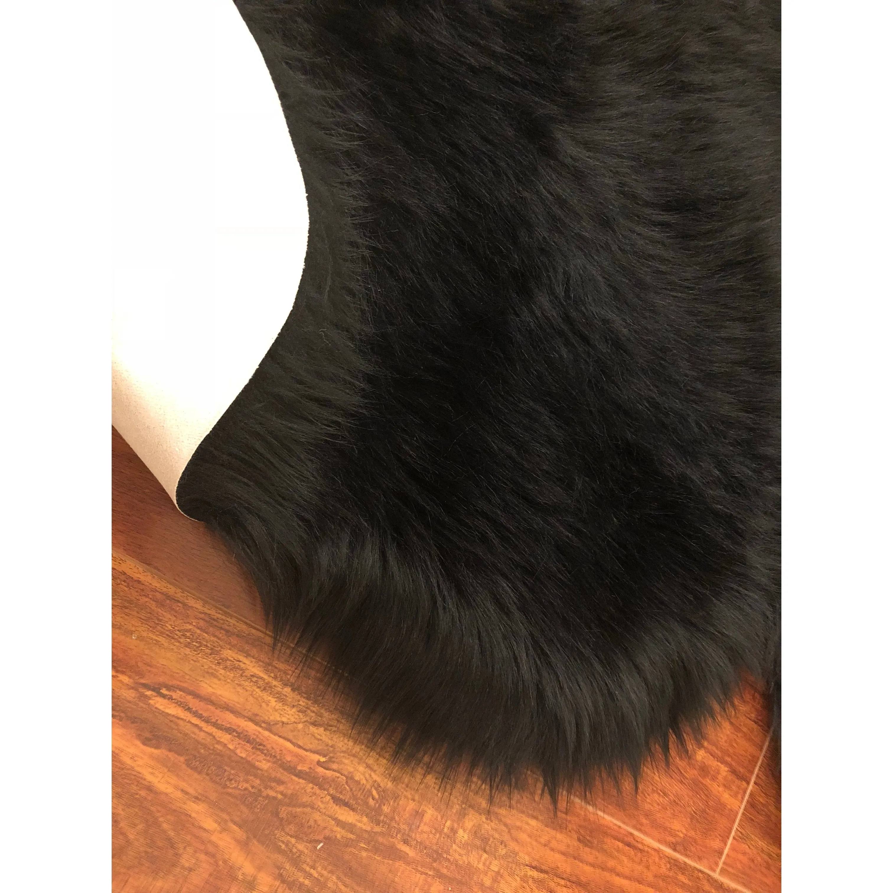 Silver Orchid Nansen Luxurious Faux Sheepskin Thick Shag Area Rug