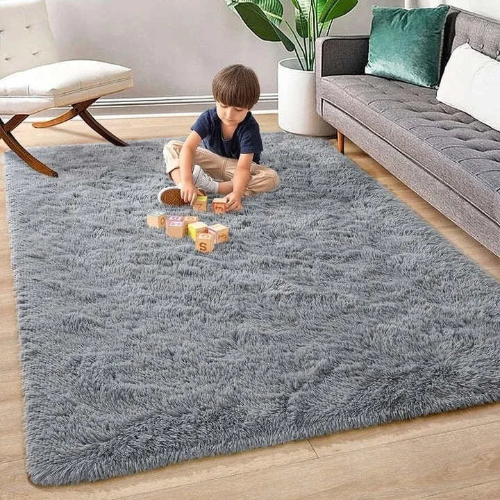 Soft Indoor Area Rug Modern Fluffy Home Carpet - 4' x 5.3'