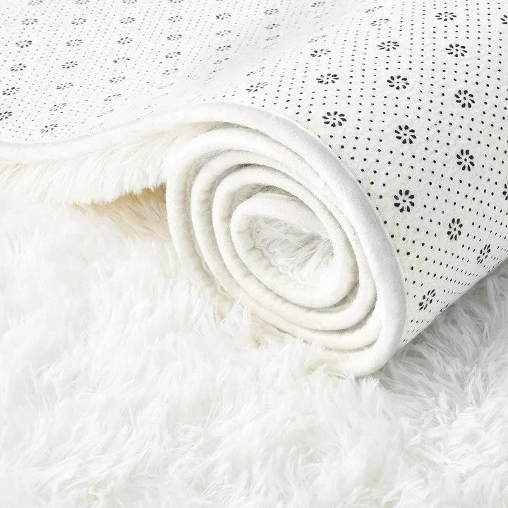 Soft Indoor Area Rug Modern Fluffy Home Carpet - 4' x 5.3'